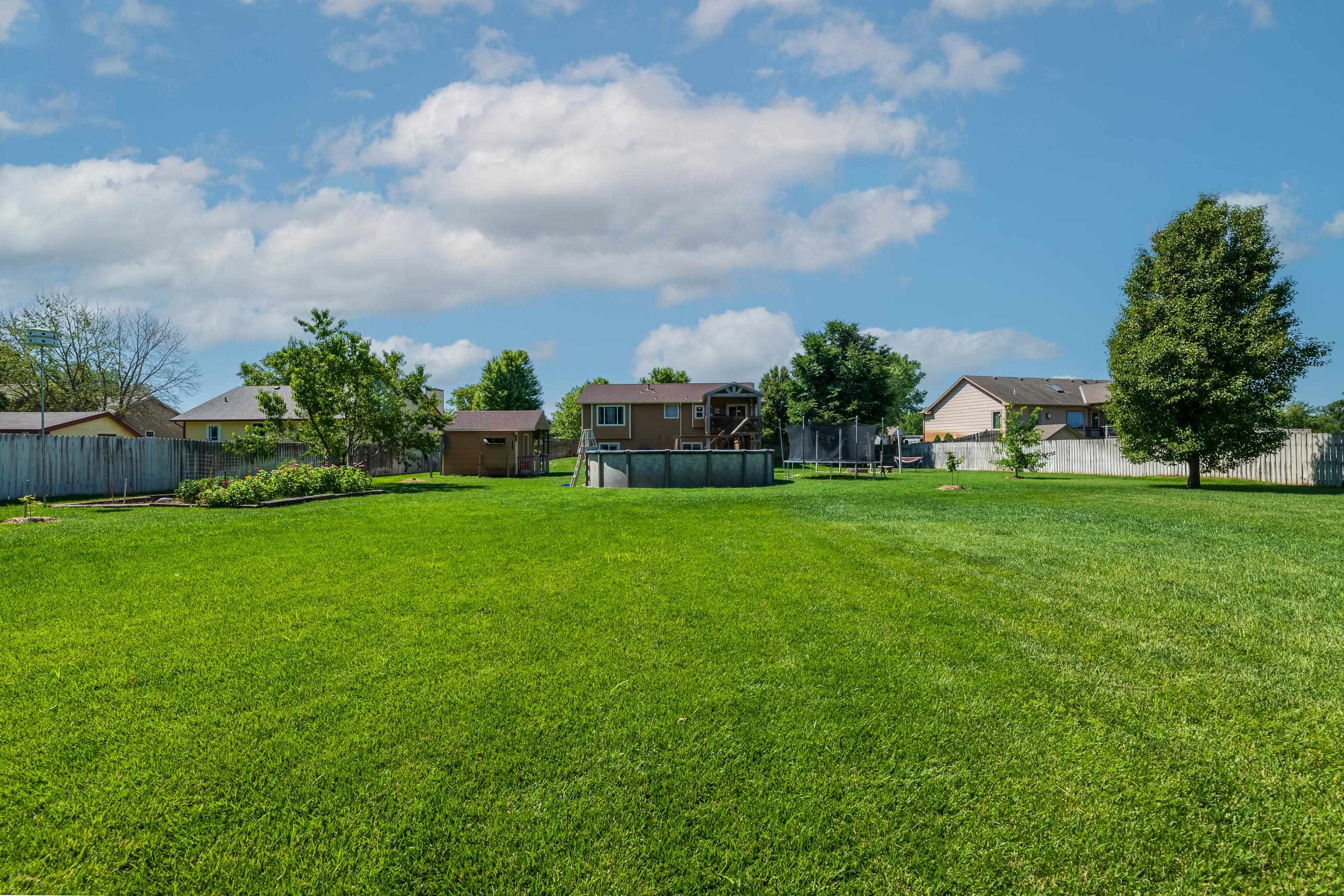 1310 E Winesap Property Photo 31