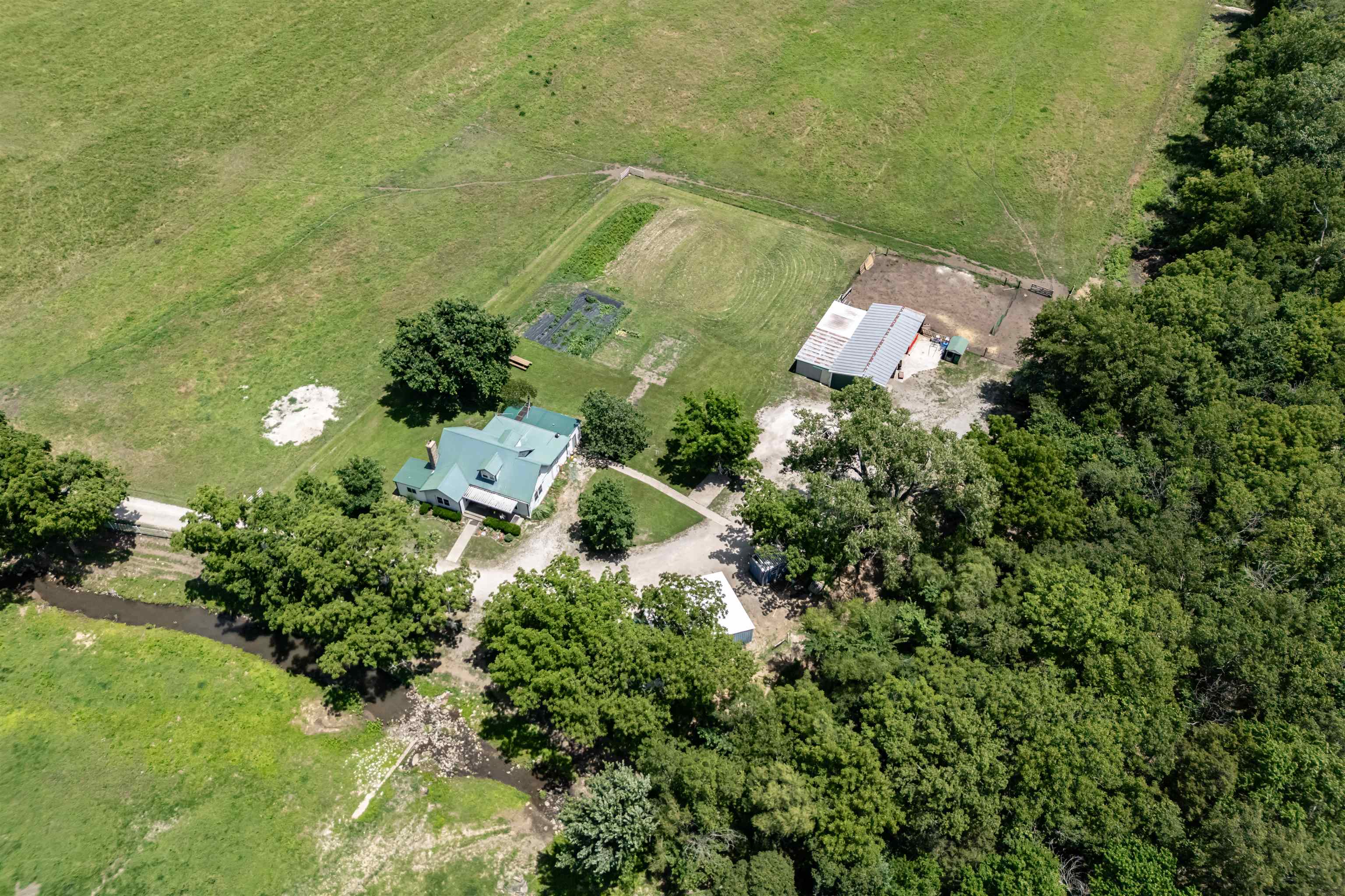 2052 Rd 27 Property Photo 4