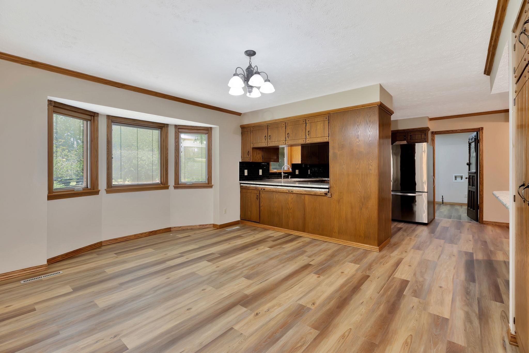 10520 Cora St Property Photo 8