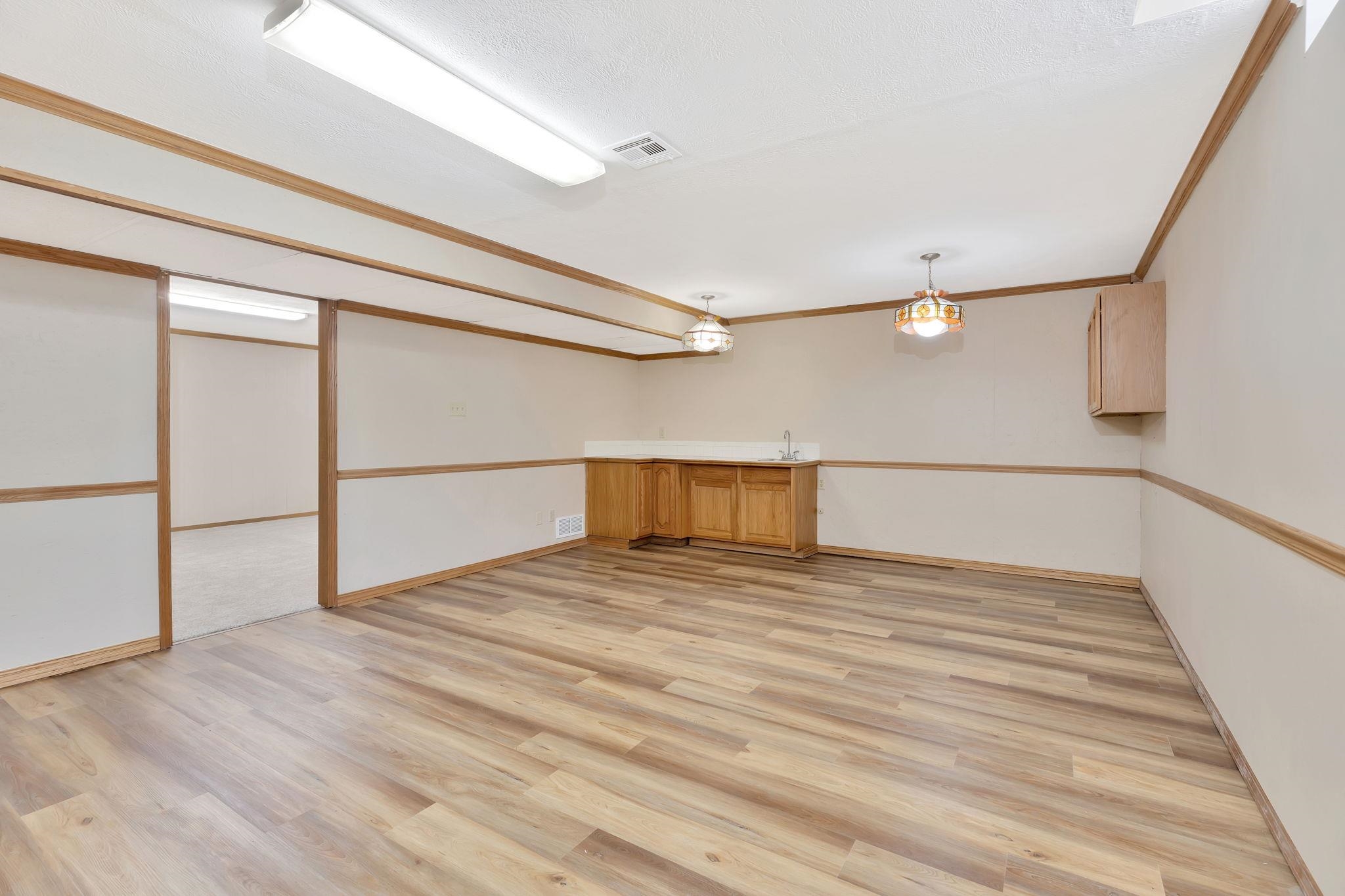 10520 Cora St Property Photo 23