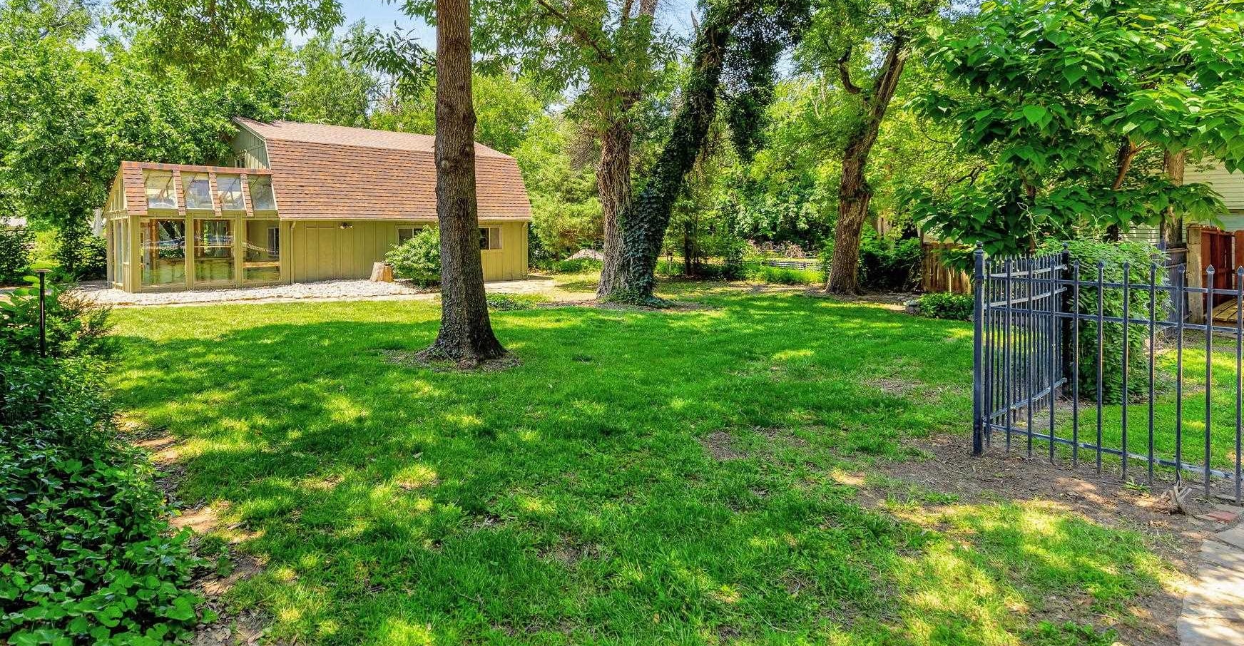10520 Cora St Property Photo 34