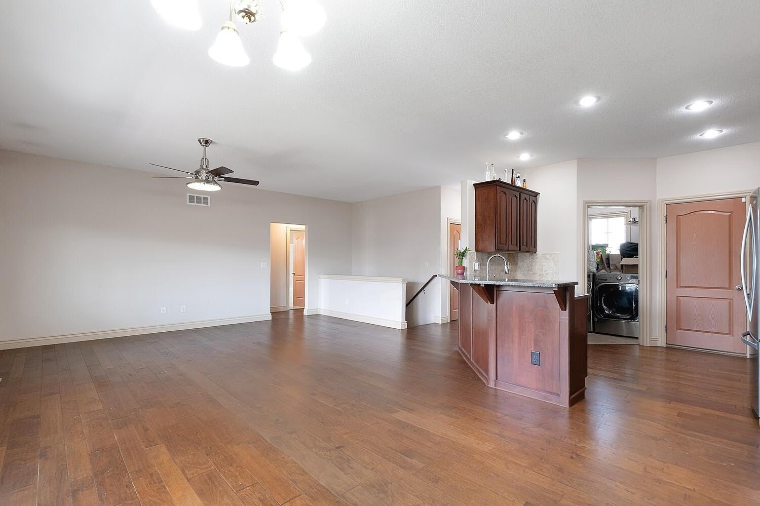 1309 S Gateway St Property Photo 6