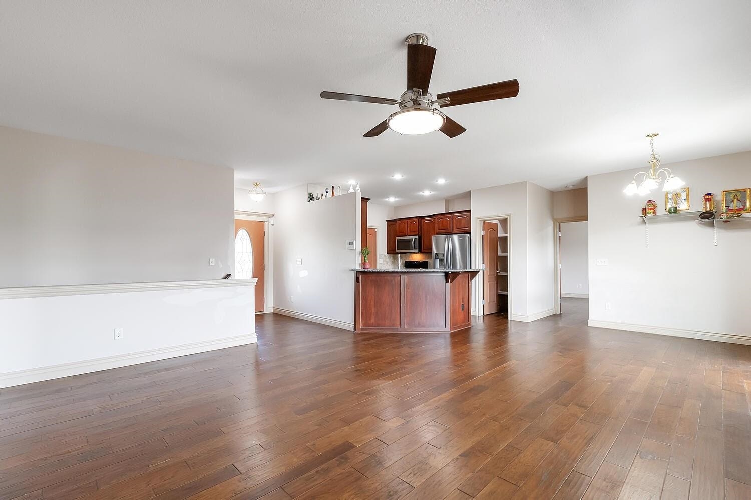1309 S Gateway St Property Photo 8