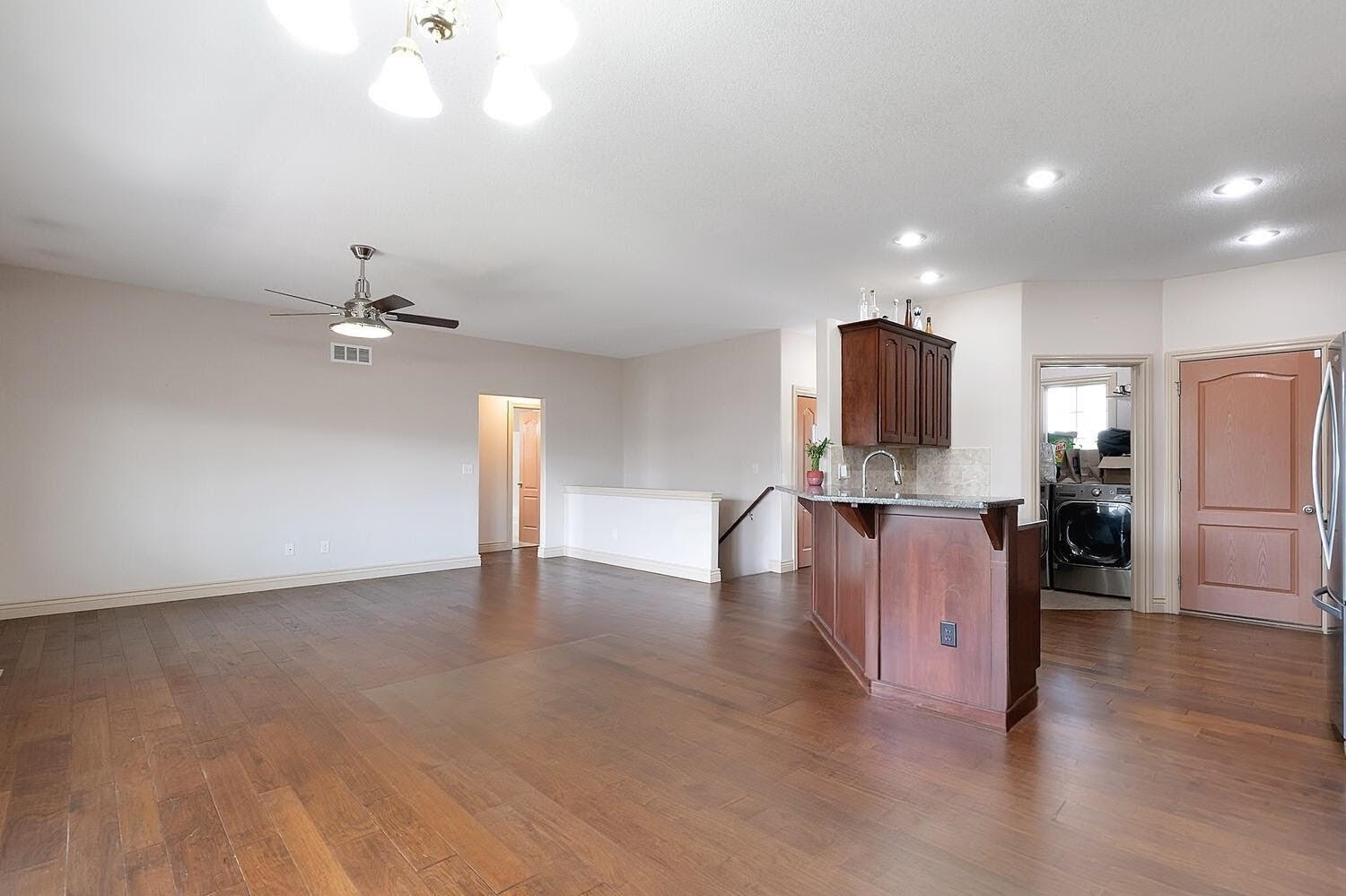 1309 S Gateway St Property Photo 9