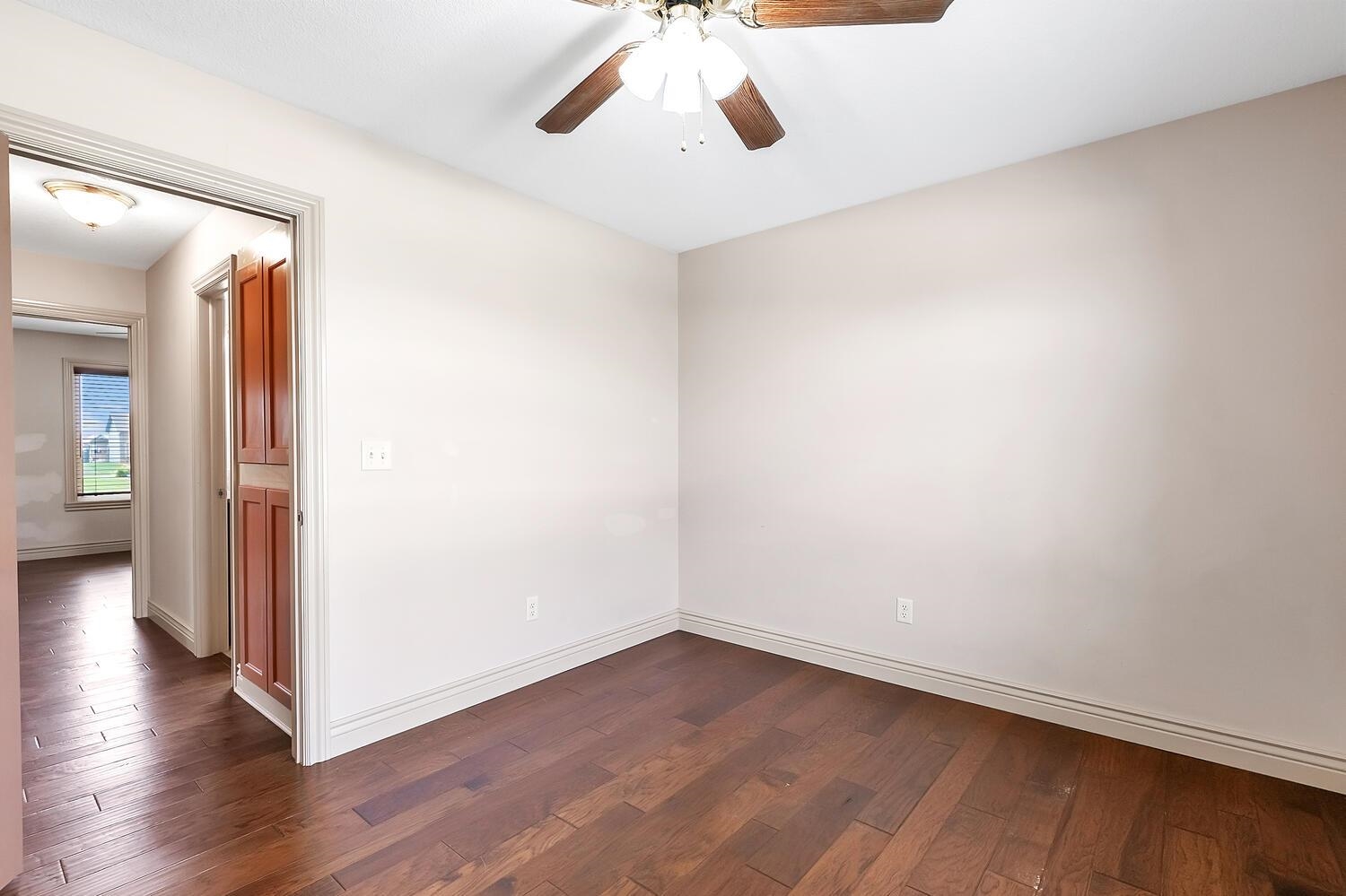 1309 S Gateway St Property Photo 21