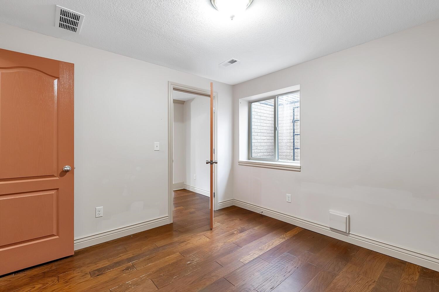 1309 S Gateway St Property Photo 28