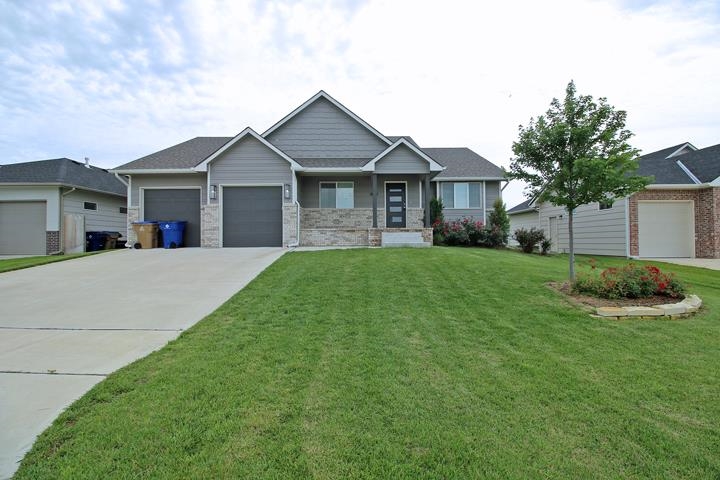 8641 E Cherrywood Ct Property Photo 1