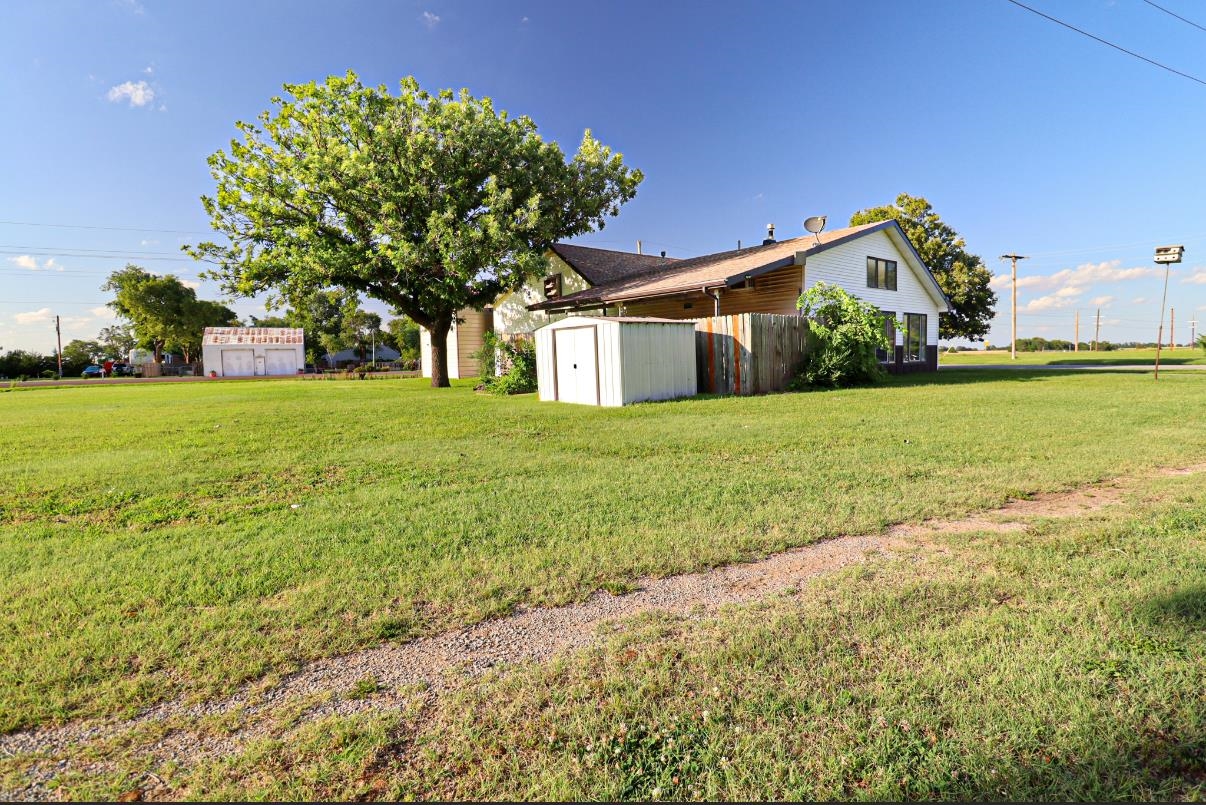 113 S Robbins Rd Property Photo 6