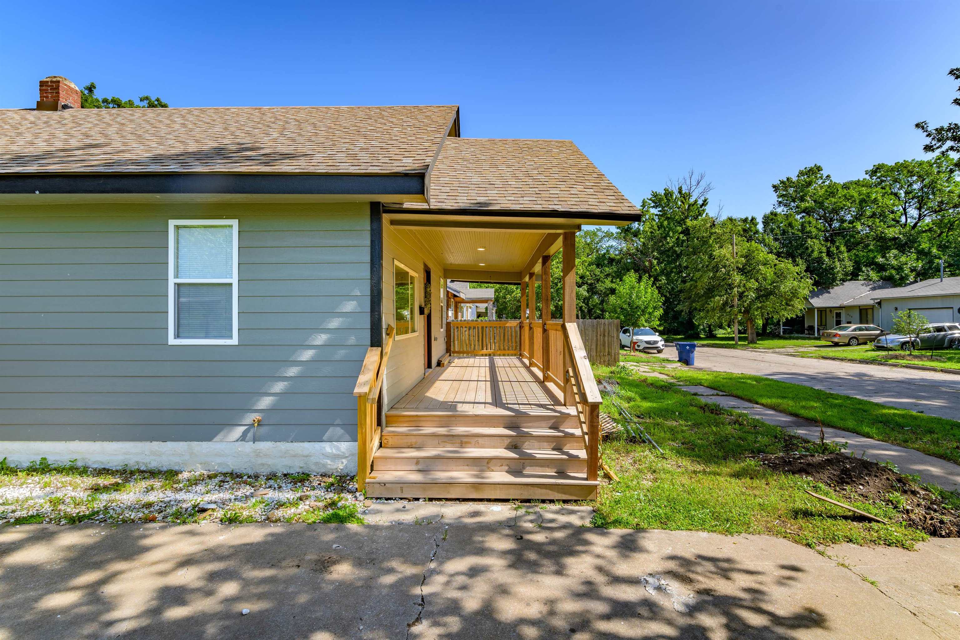 607 N Spruce St Property Photo 7