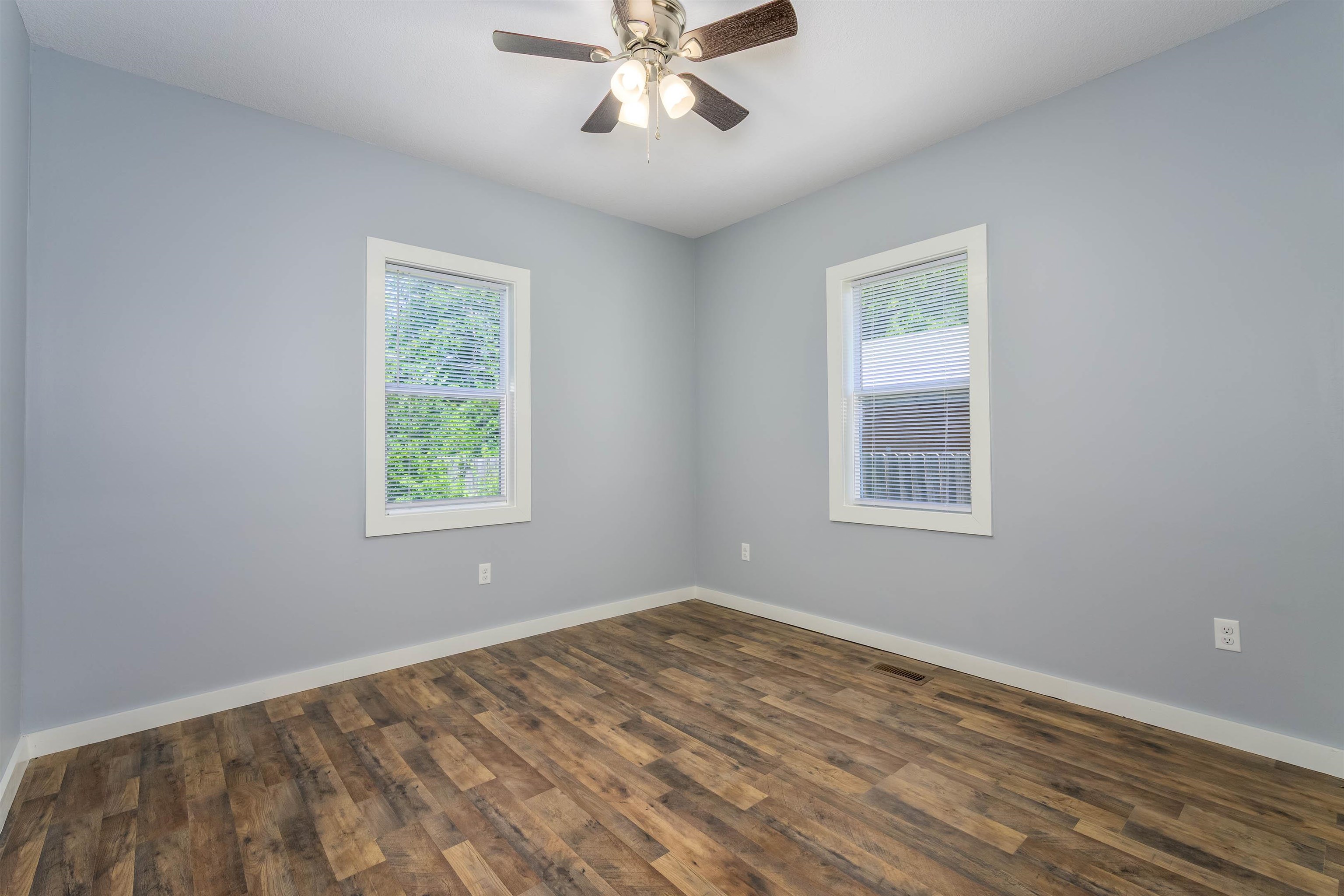 607 N Spruce St Property Photo 20