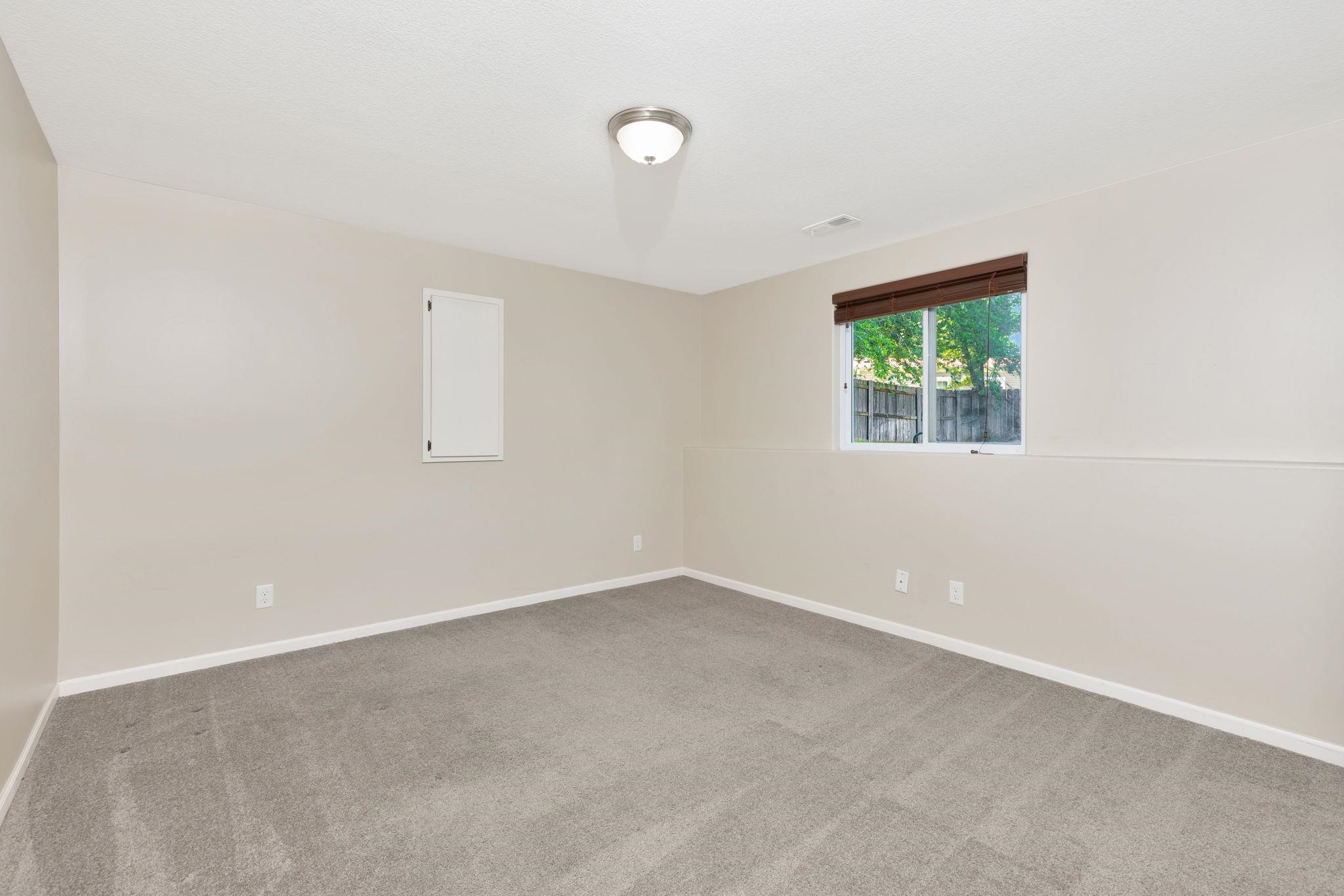1306 E Mona St Property Photo 26