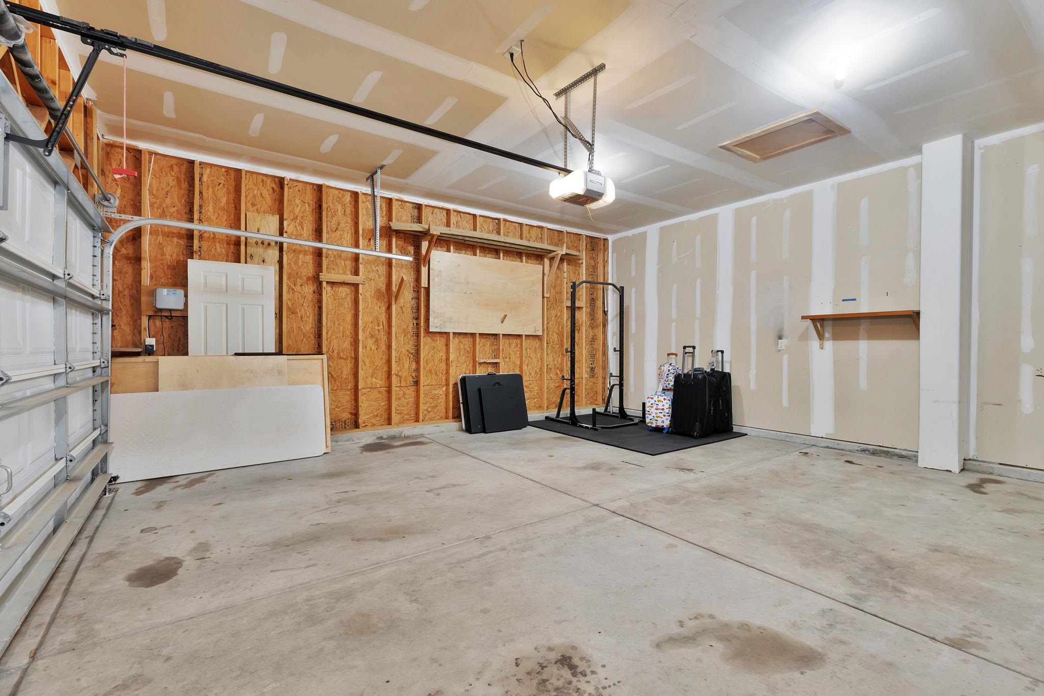 1306 E Mona St Property Photo 30