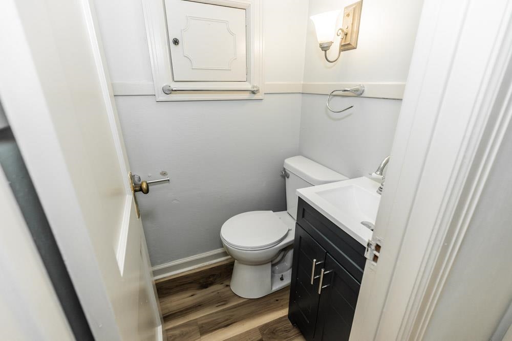 345 W Ellsworth Ave Property Photo 8