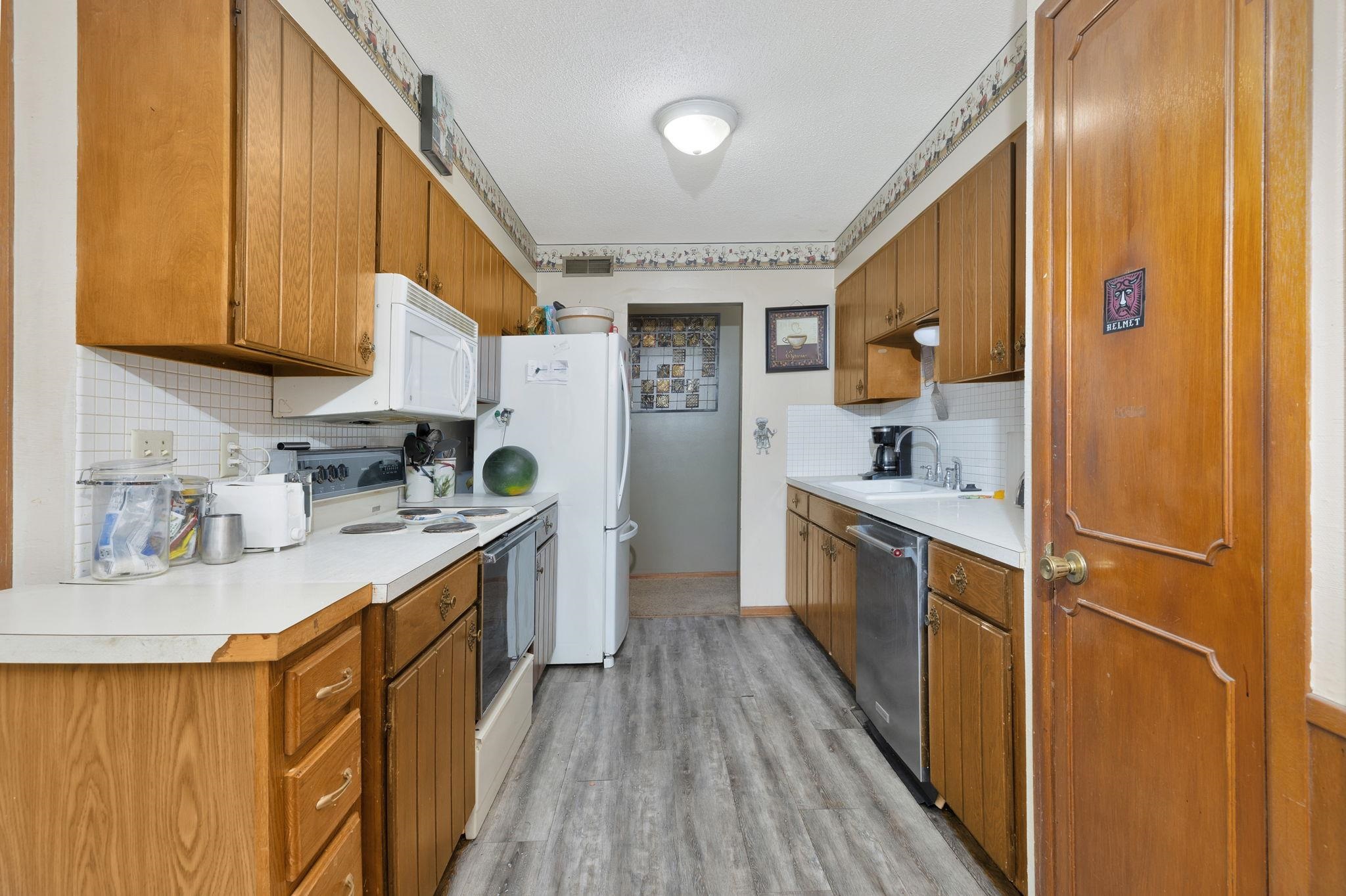 1205 S Governeour Rd Property Photo 15