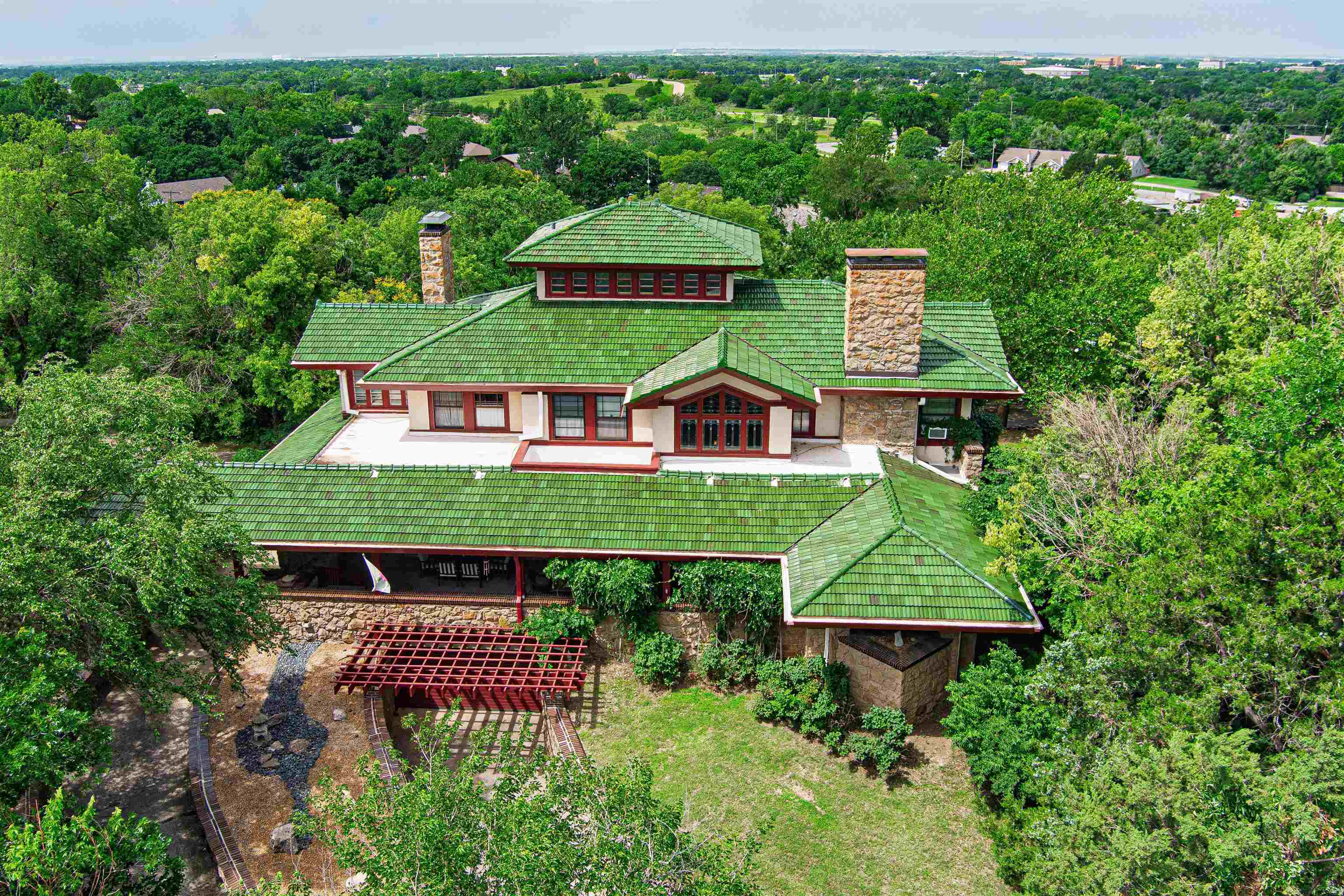 100 Mount Barbara Dr Property Photo 1