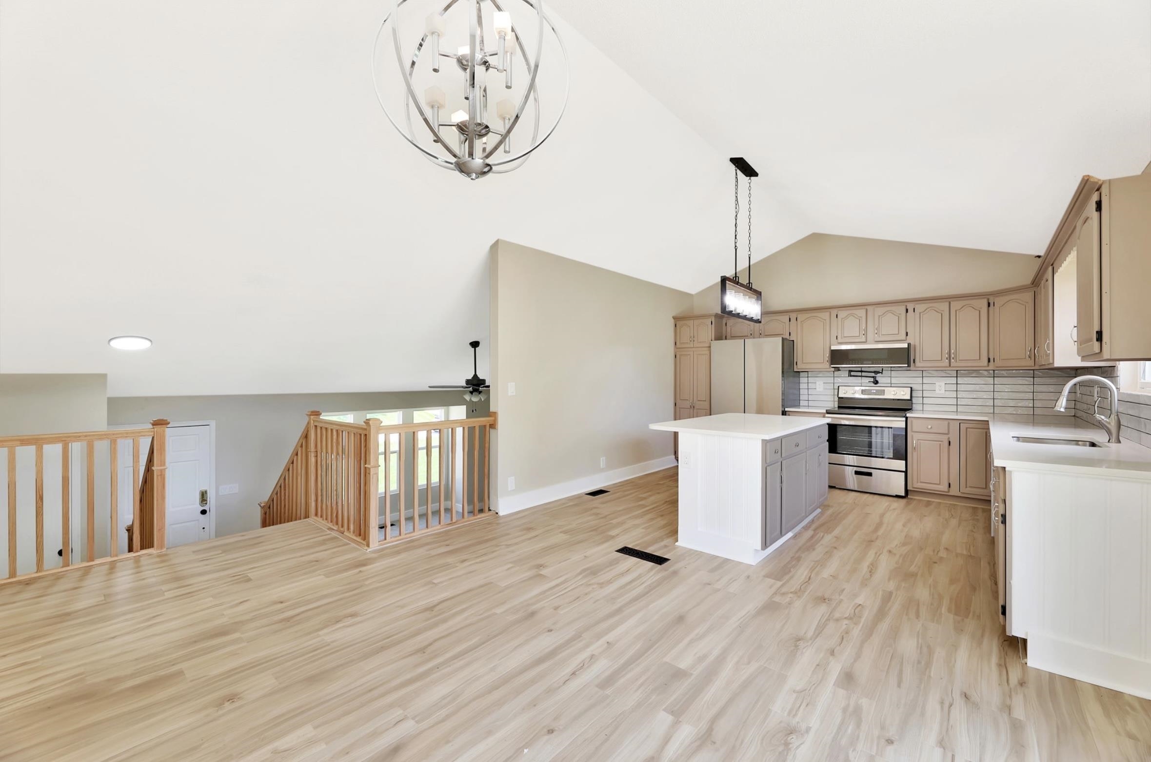 21029 W Tower Lakes Cir. Property Photo 5