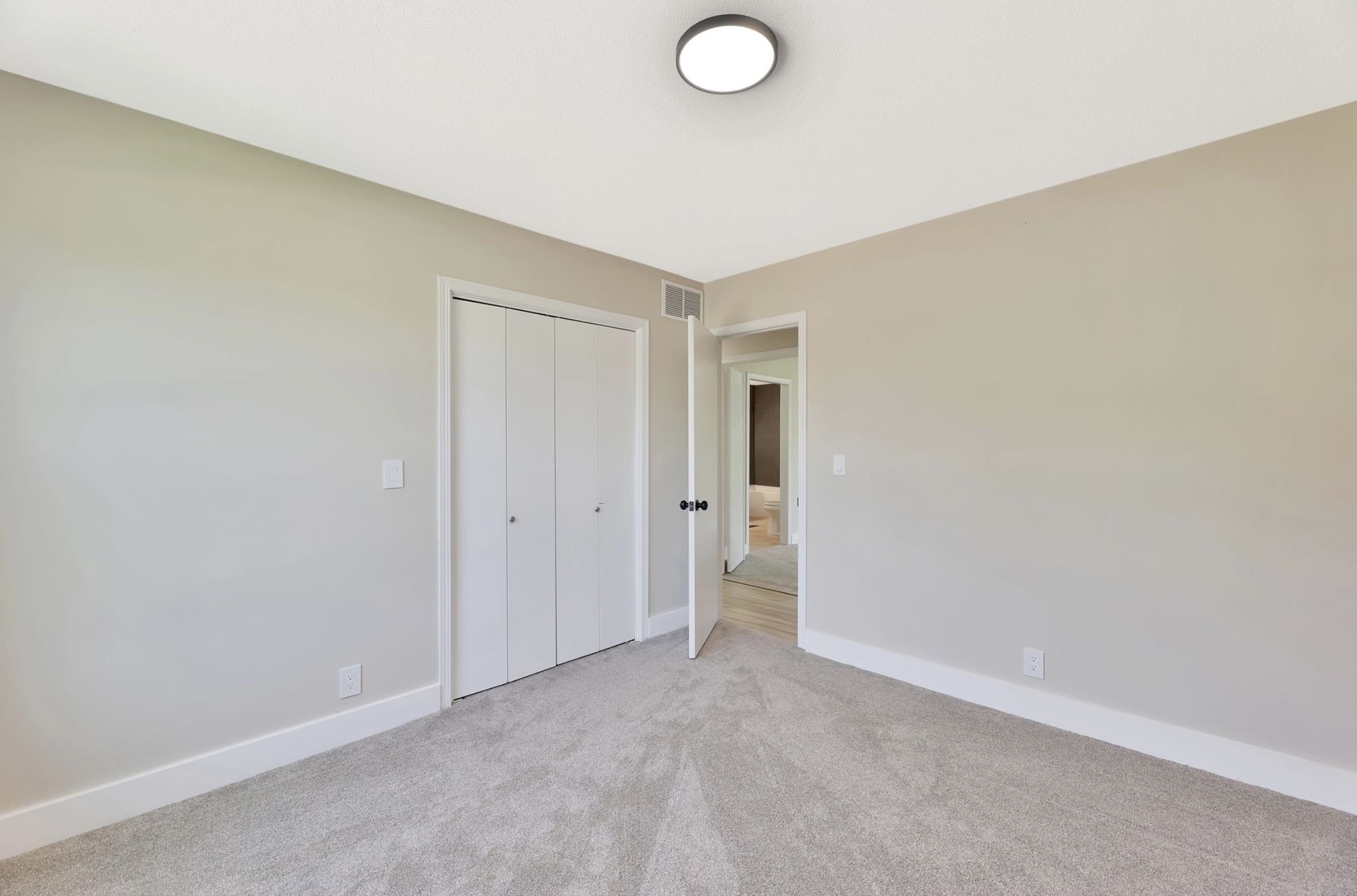 21029 W Tower Lakes Cir. Property Photo 14
