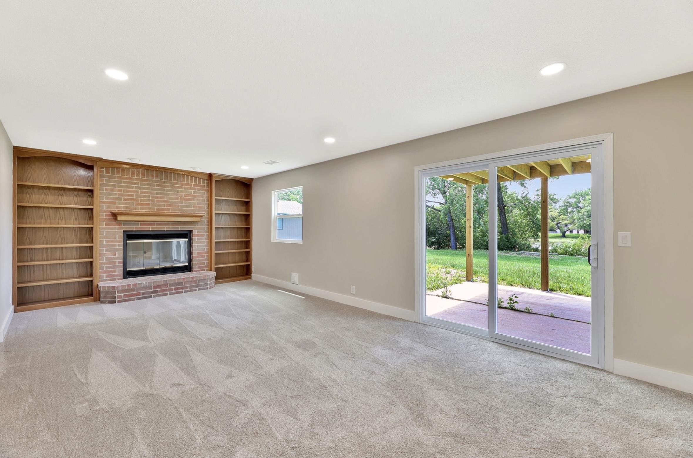 21029 W Tower Lakes Cir. Property Photo 18