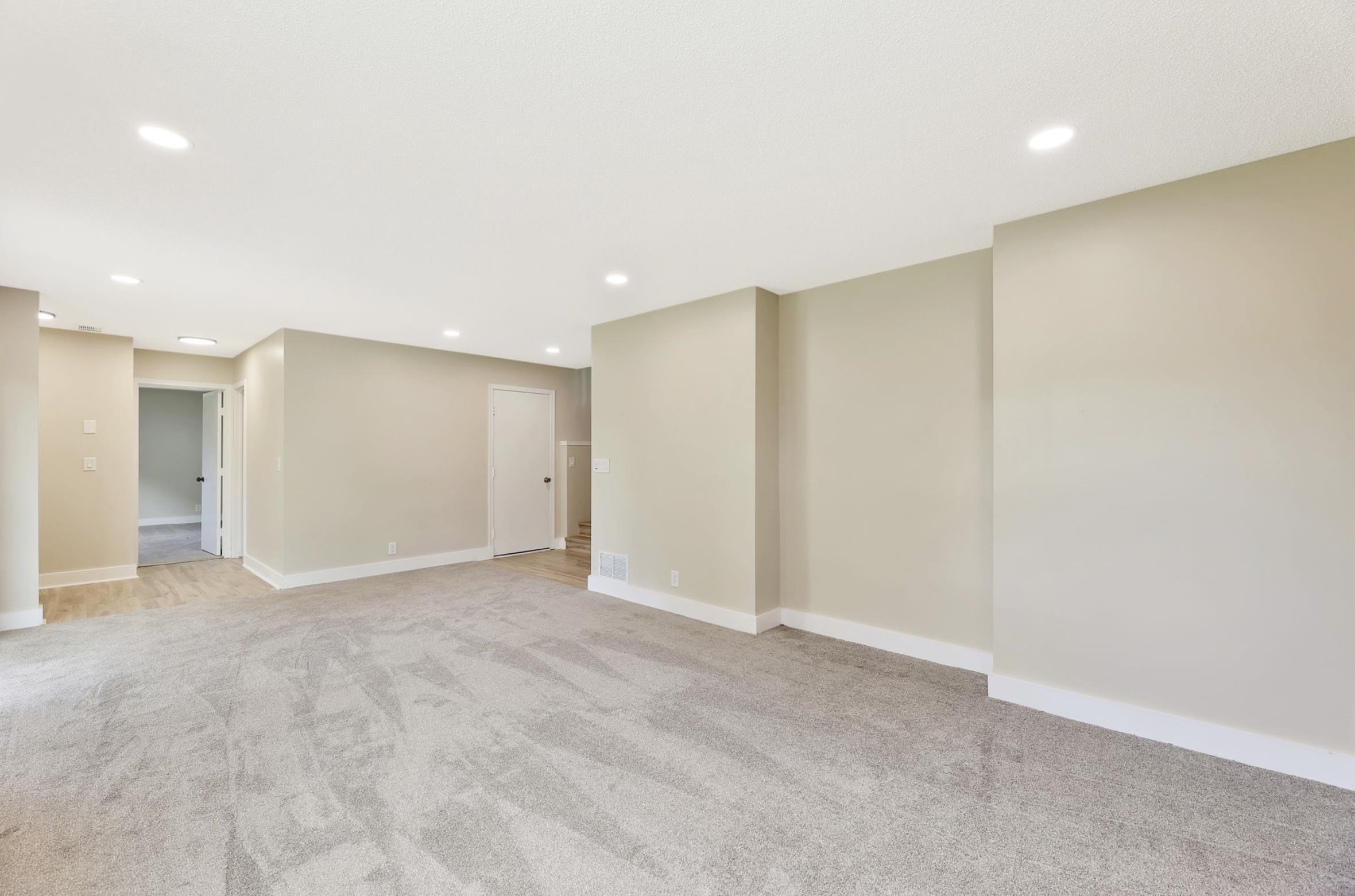 21029 W Tower Lakes Cir. Property Photo 19