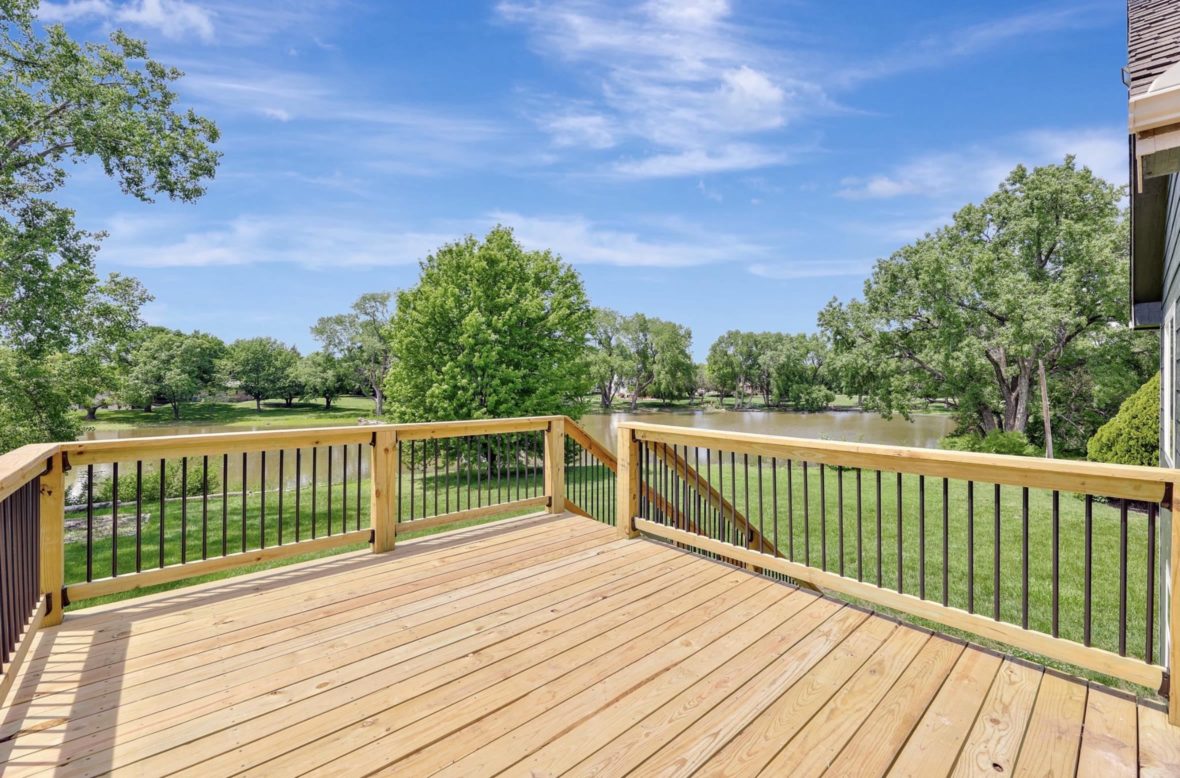 21029 W Tower Lakes Cir. Property Photo 23