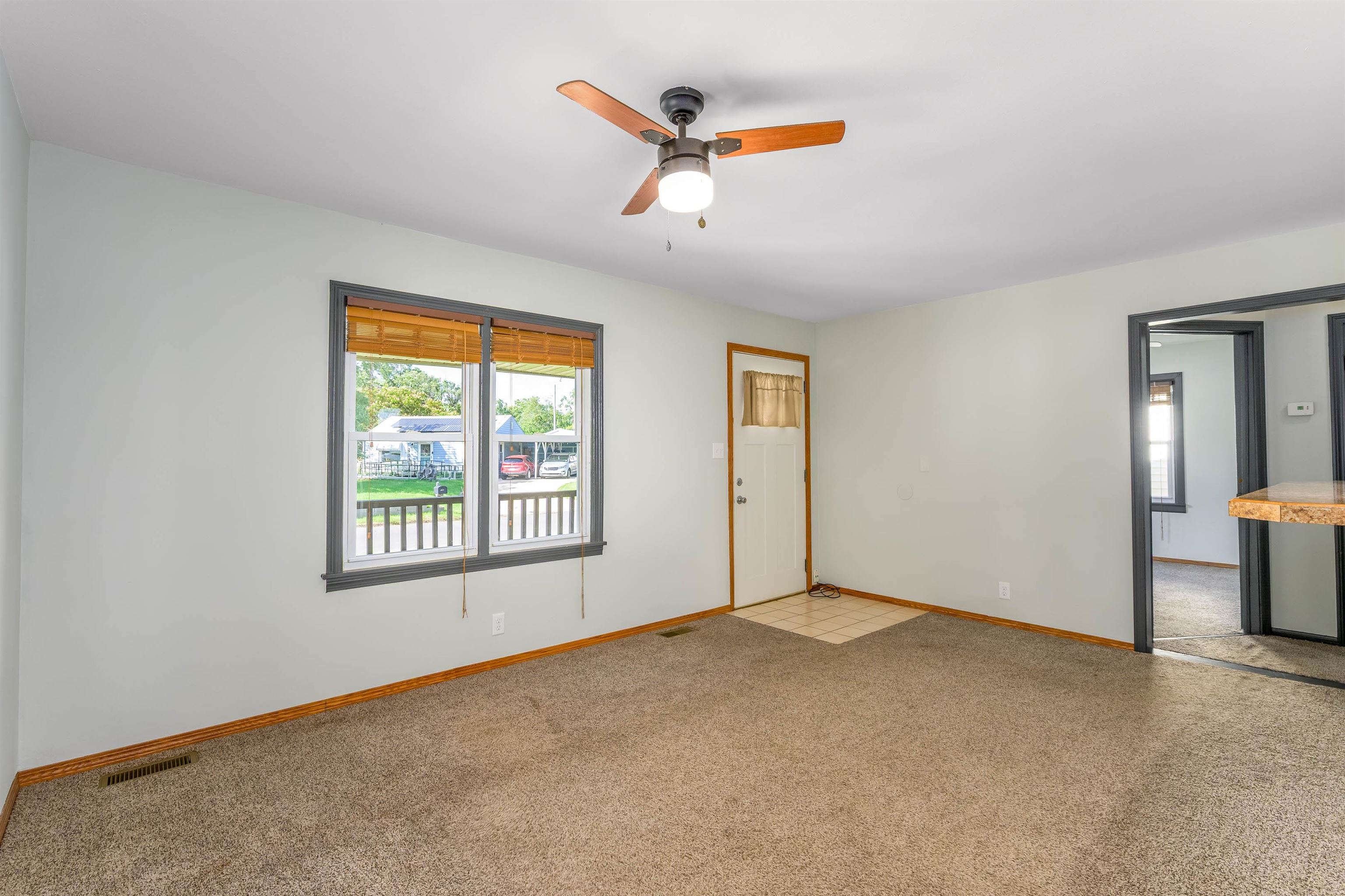 131 W Grover Ave Property Photo 12