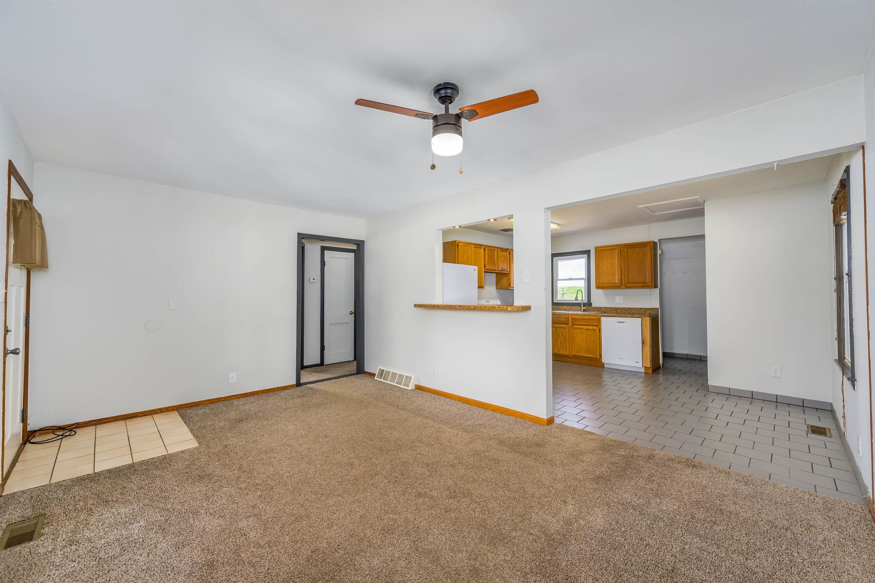 131 W Grover Ave Property Photo 13