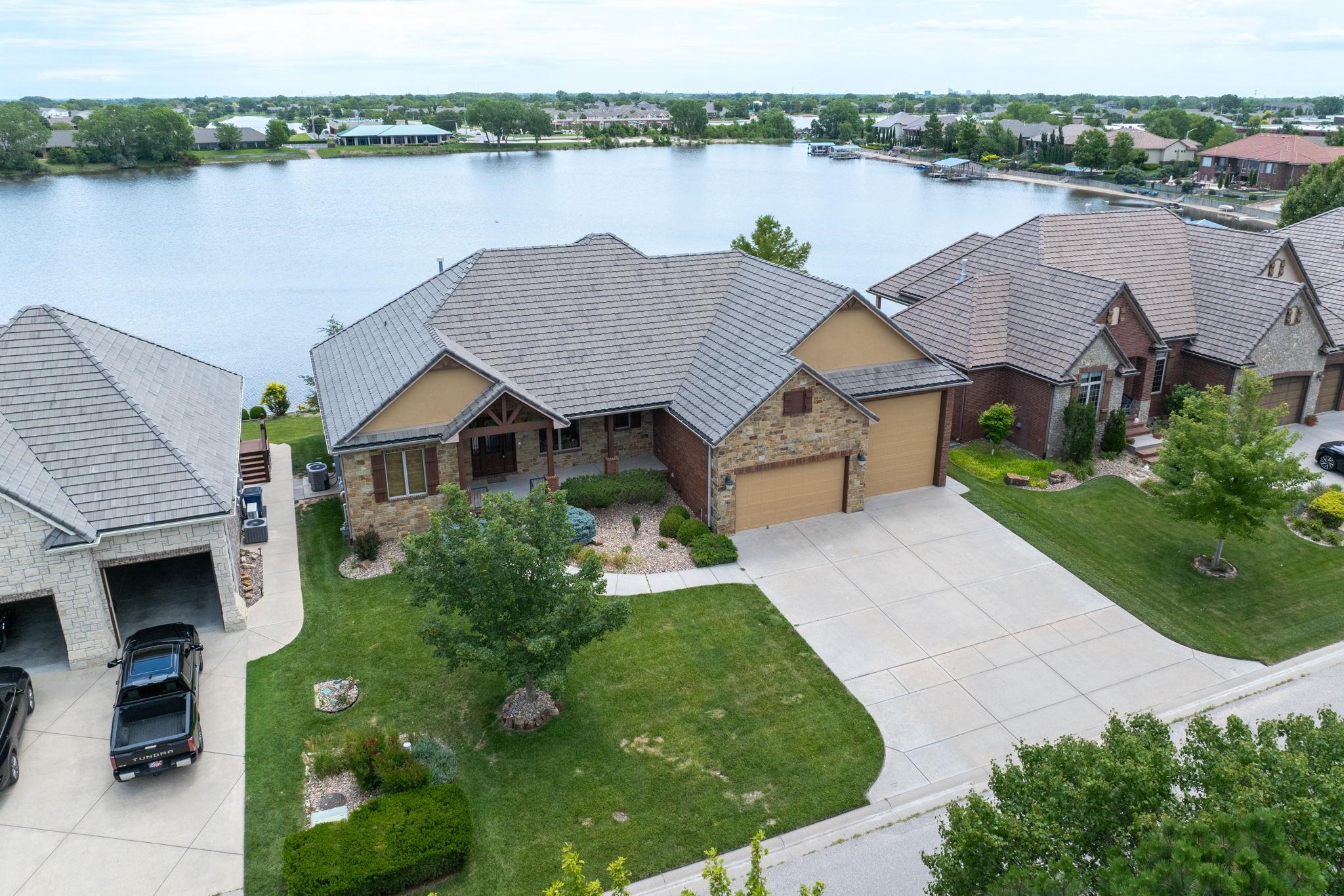 3510 N Beach Club Cir Property Photo 2