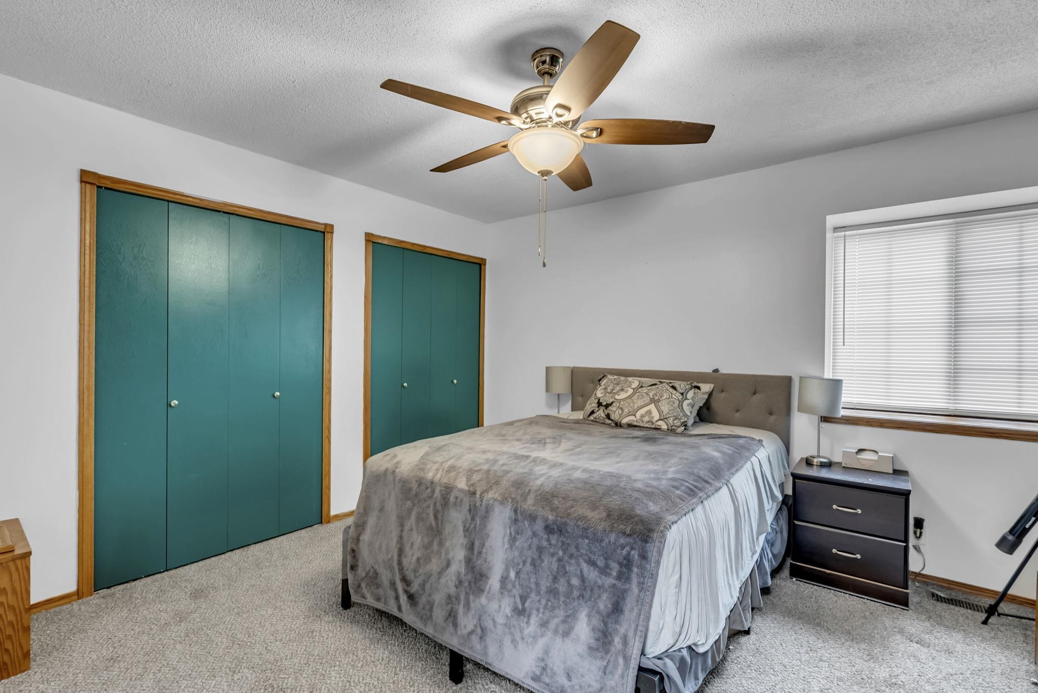 1109 N Lark Ln Property Photo 15