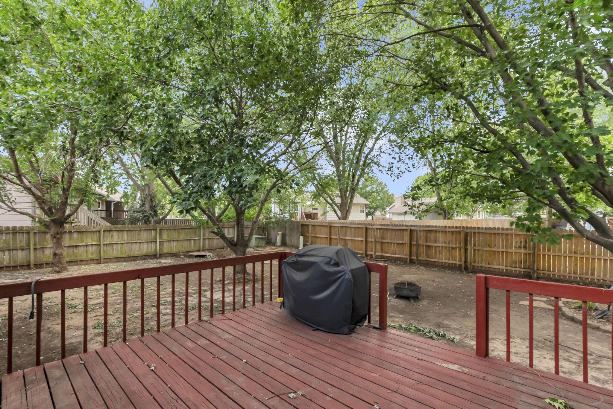 1109 N Lark Ln Property Photo 28