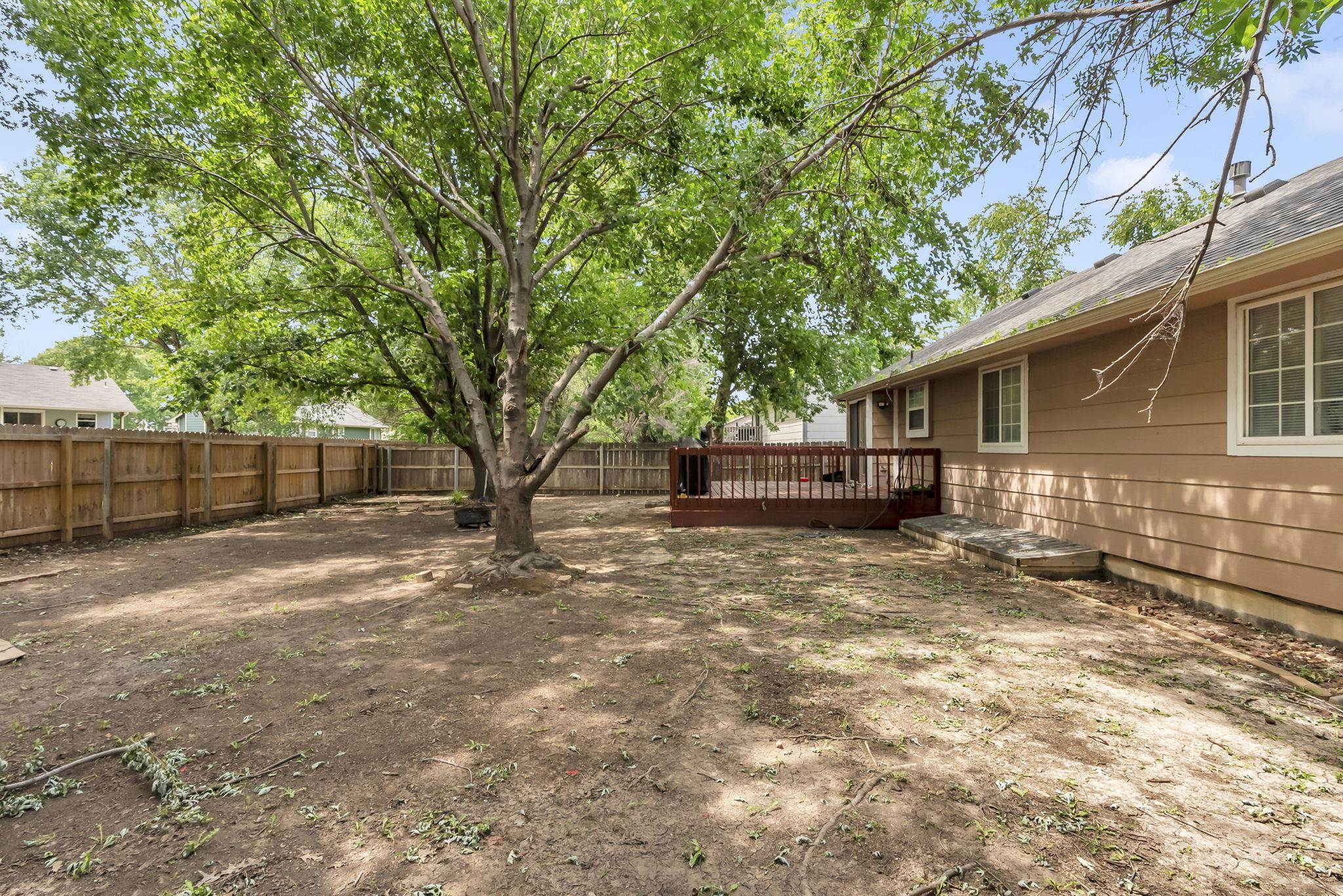 1109 N Lark Ln Property Photo 29