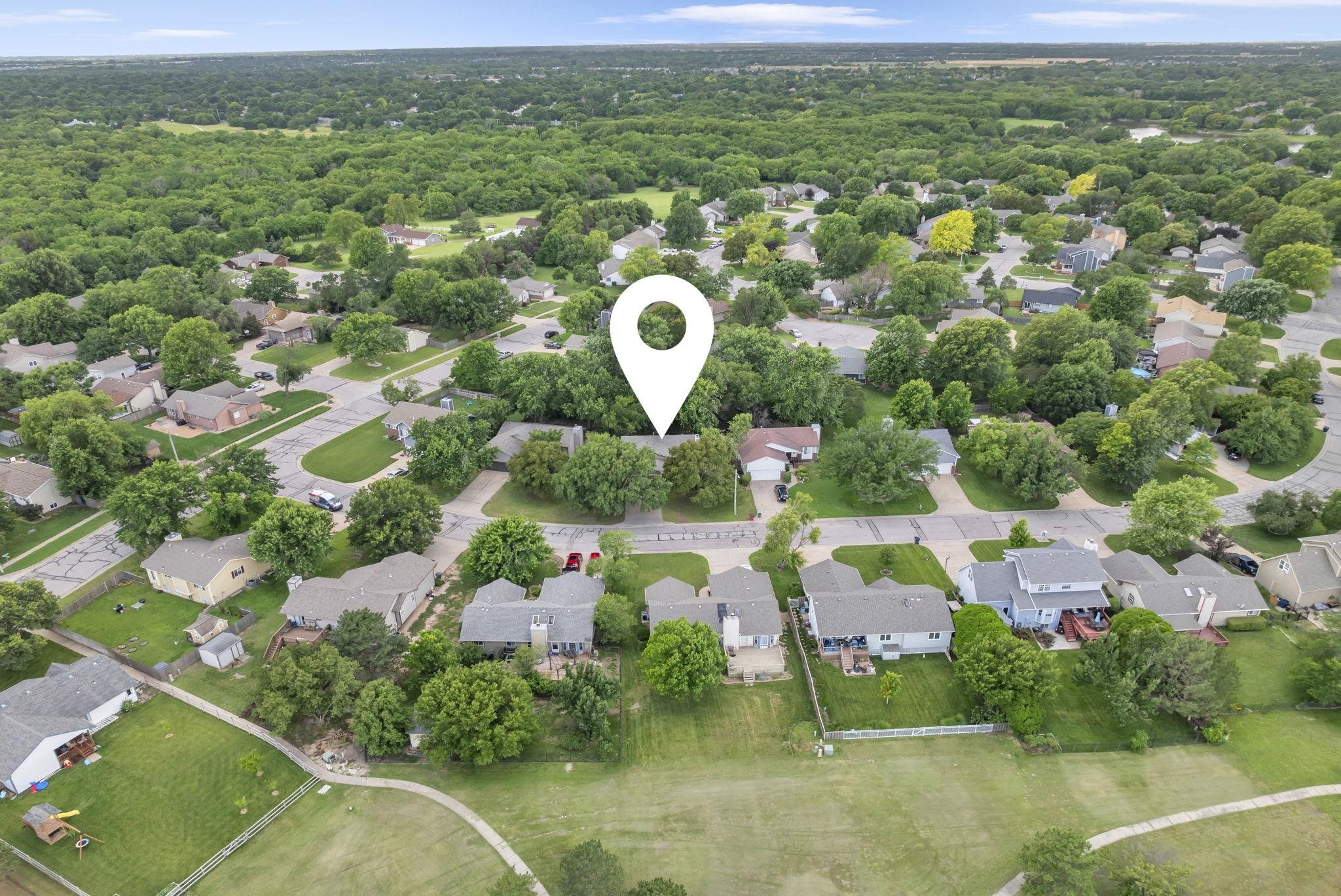 1109 N Lark Ln Property Photo 34