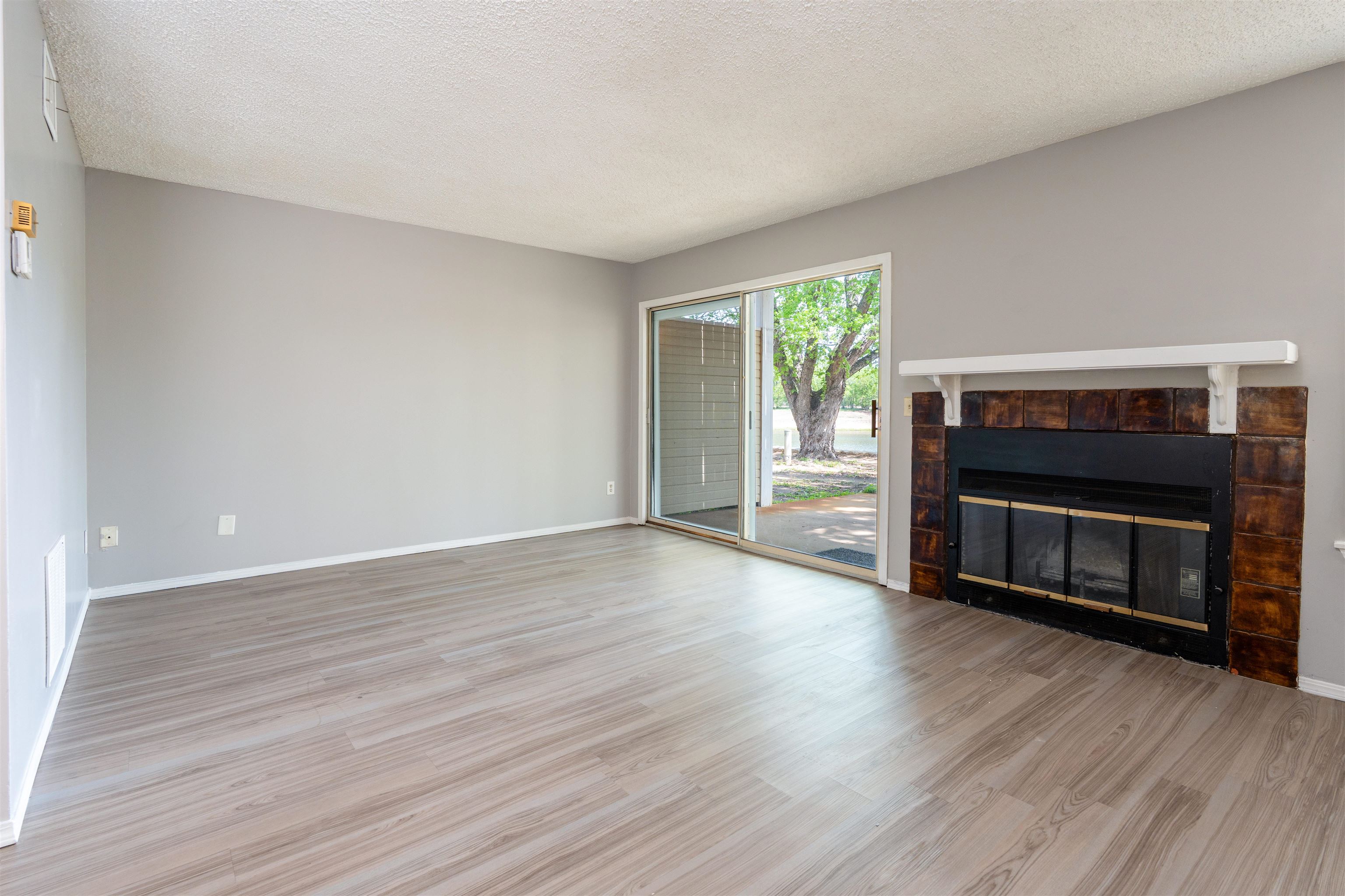 5480 S Gold St, Unit 400 Property Photo 4