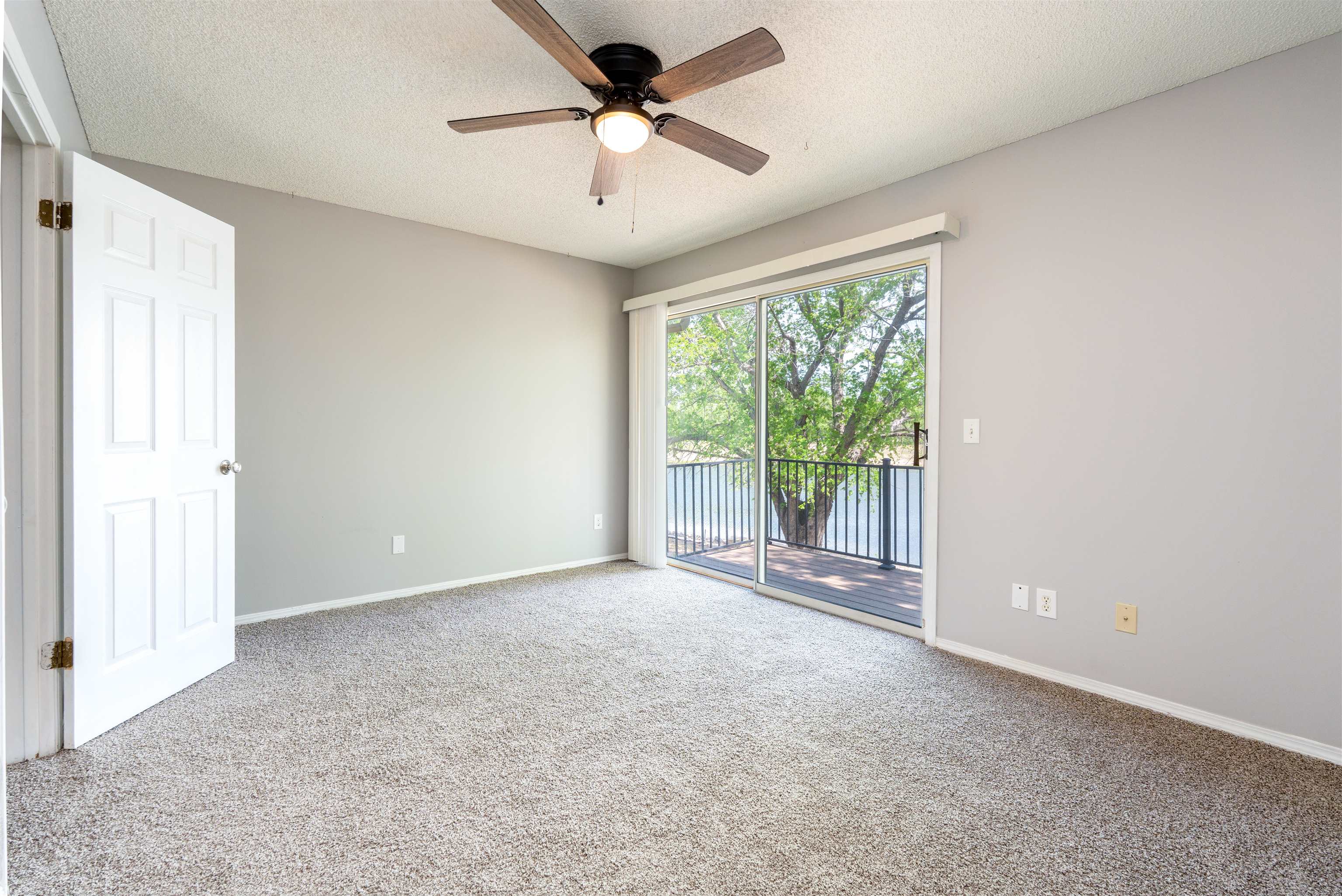 5480 S Gold St, Unit 400 Property Photo 23
