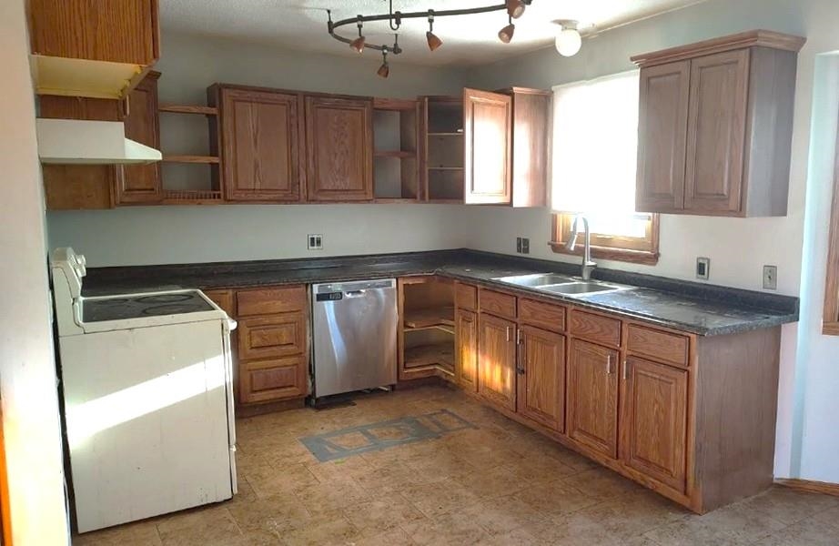 144 Doyle Drive Property Photo 9