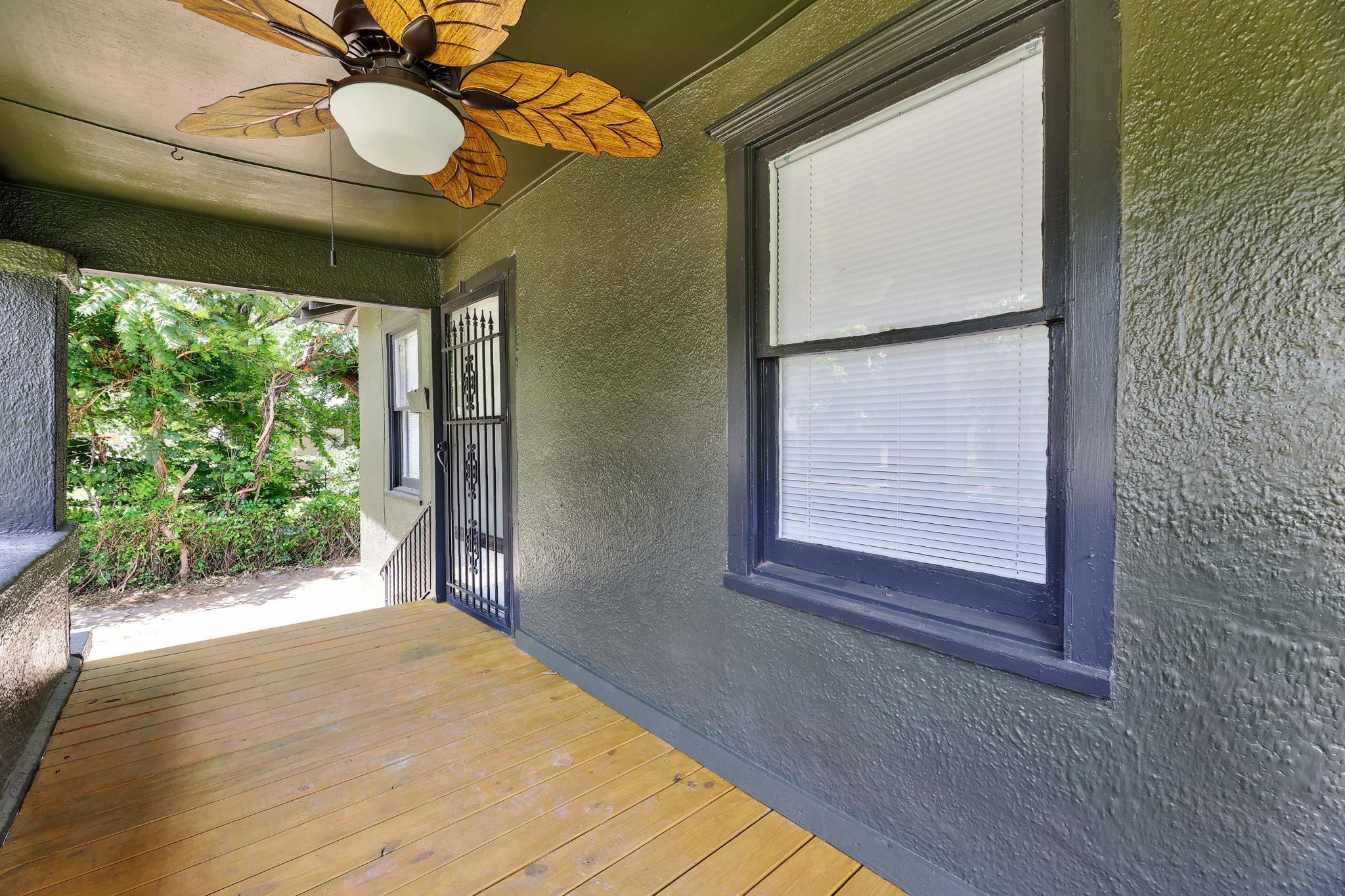 2416 W Burton St Property Photo 5