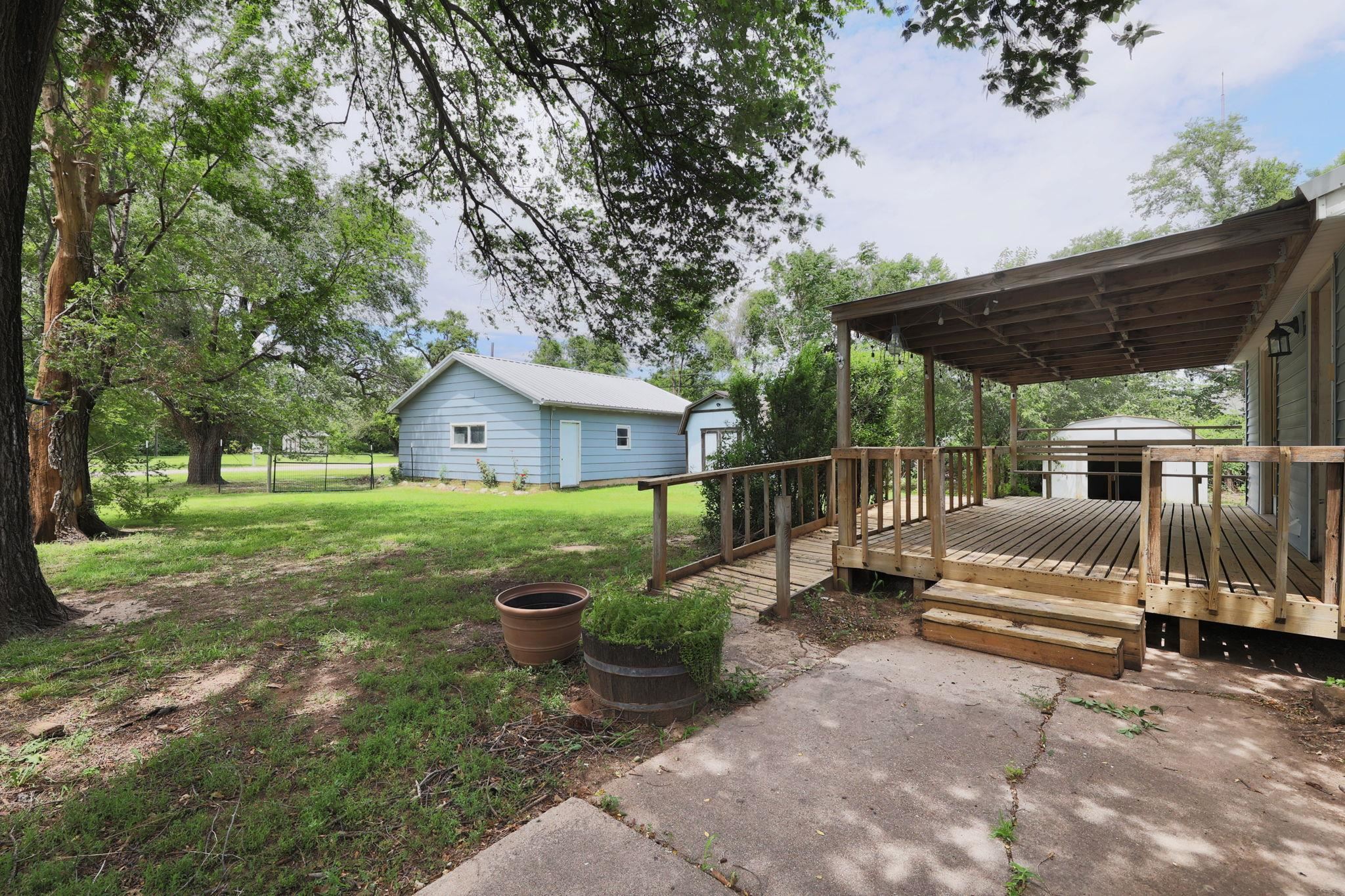 100 E Valley Rd Property Photo 25