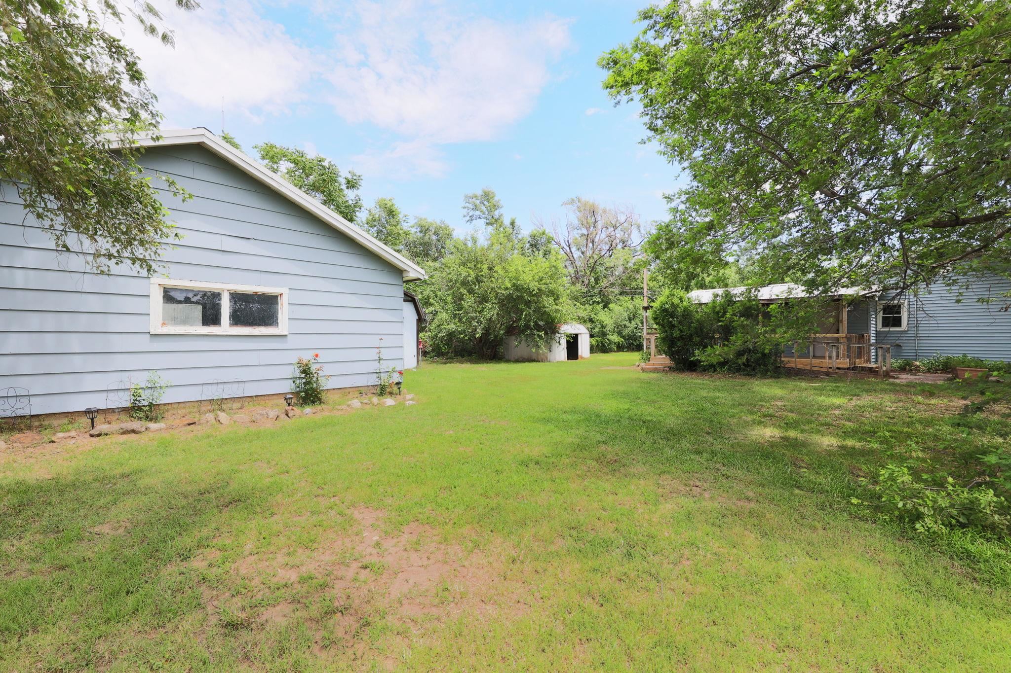 100 E Valley Rd Property Photo 26