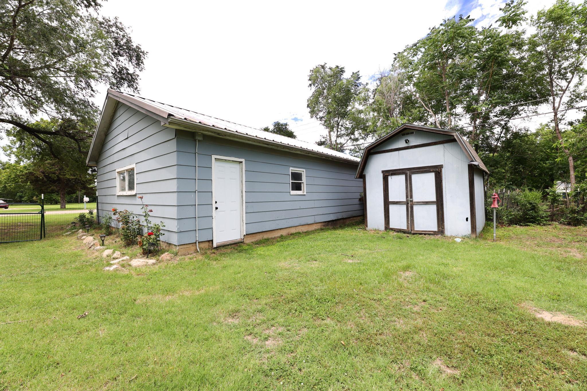 100 E Valley Rd Property Photo 30
