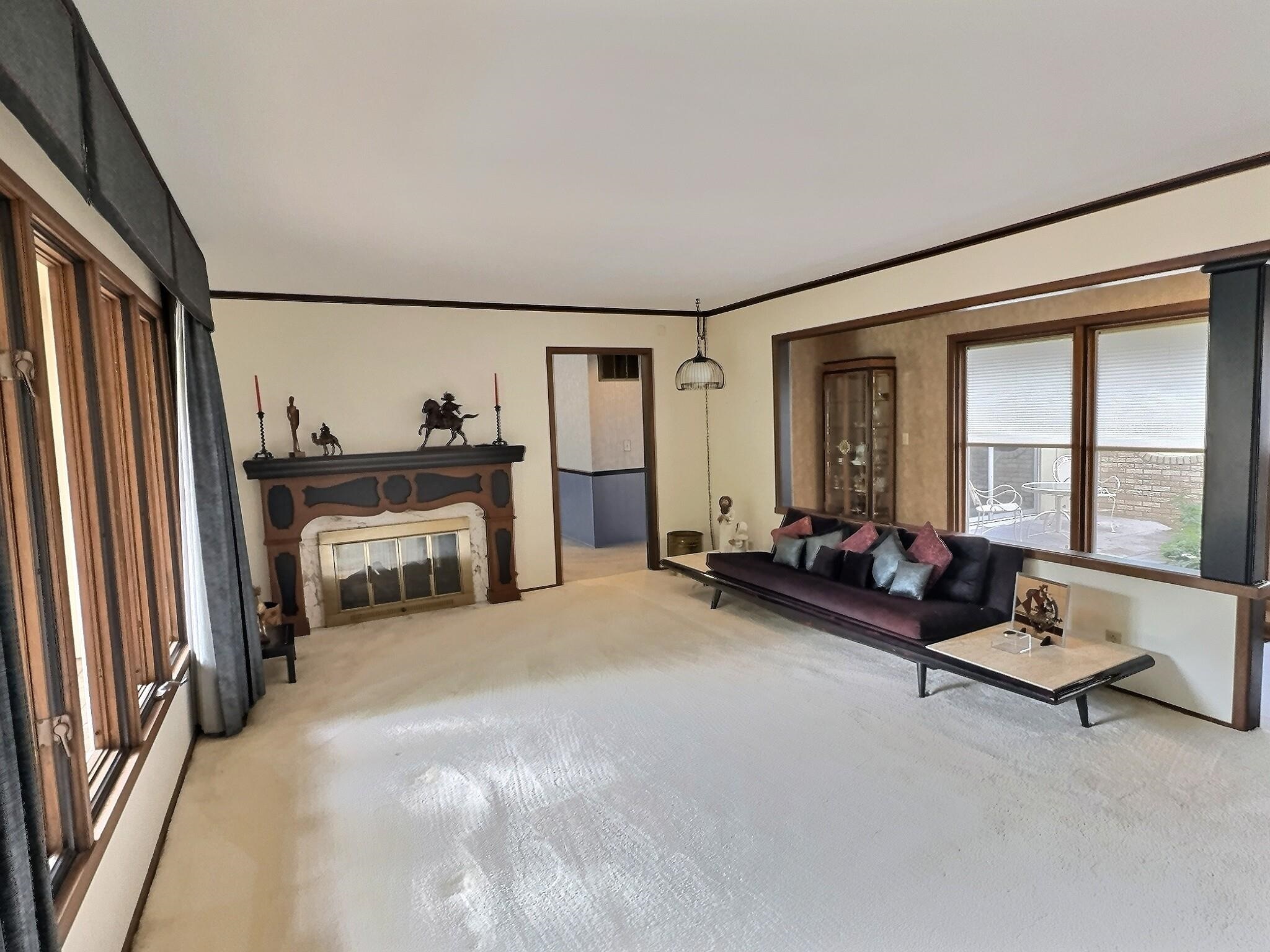 2400 N Dellrose St Property Photo 6
