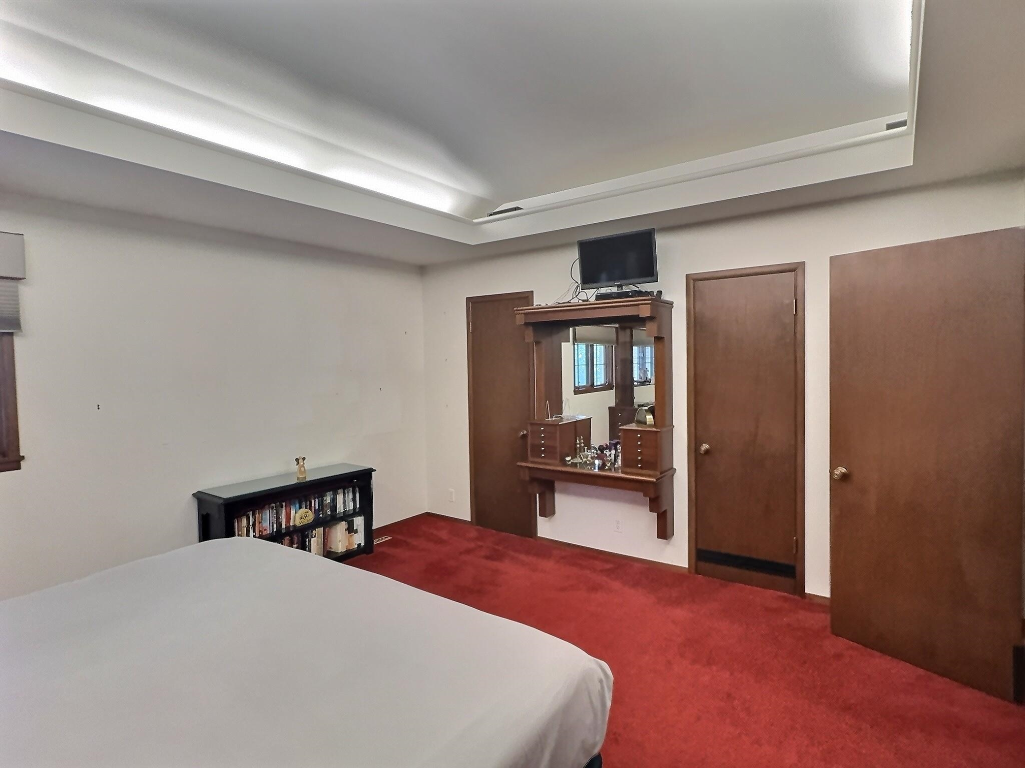 2400 N Dellrose St Property Photo 15