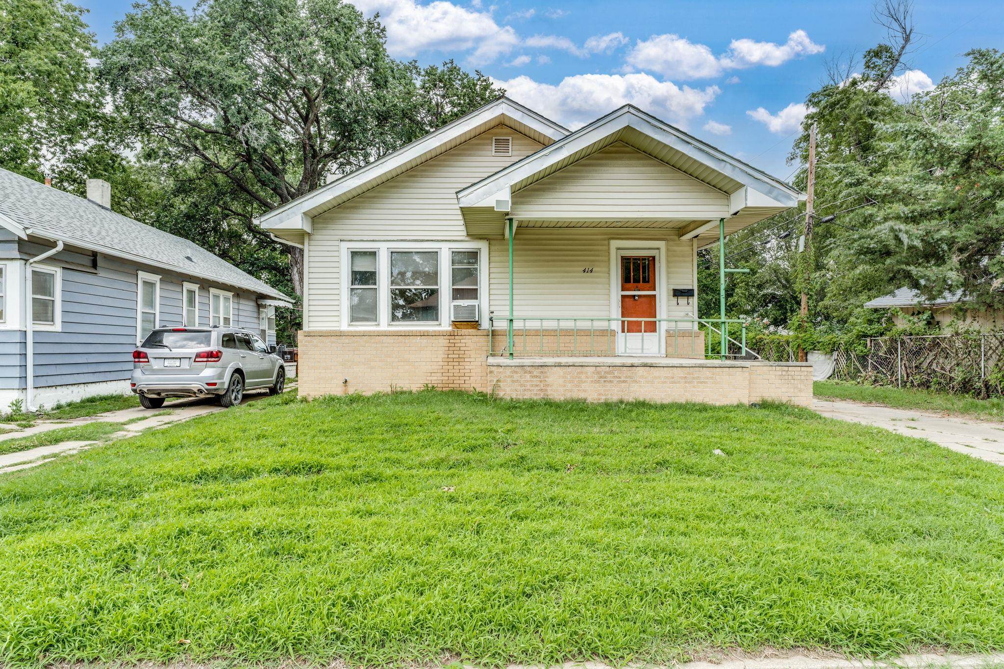 414 W Avenue C Property Photo 1