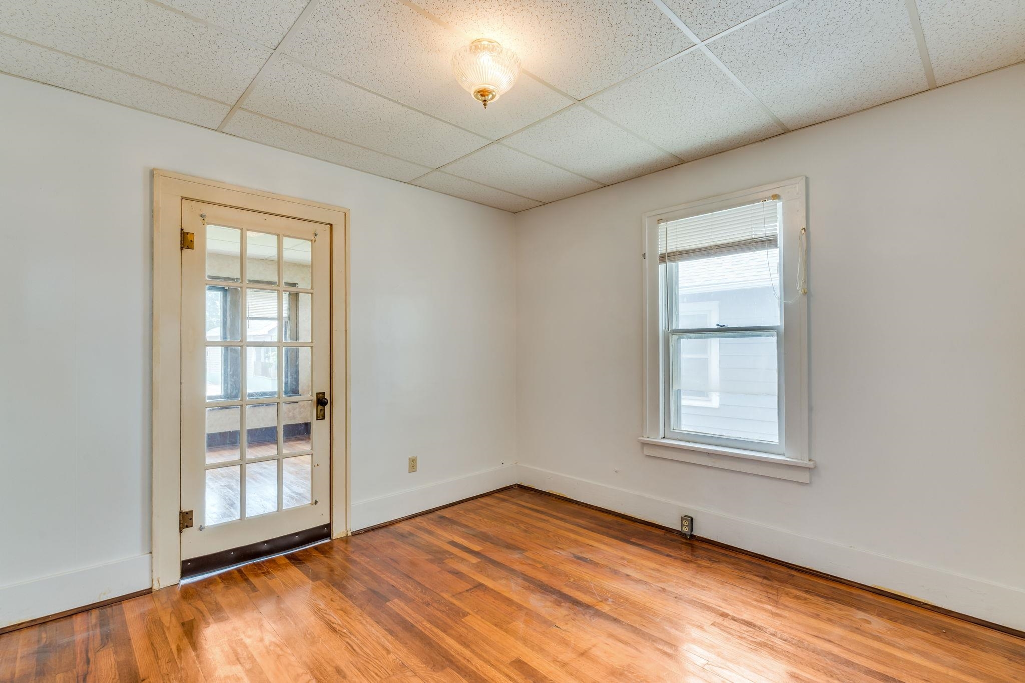414 W Avenue C Property Photo 19