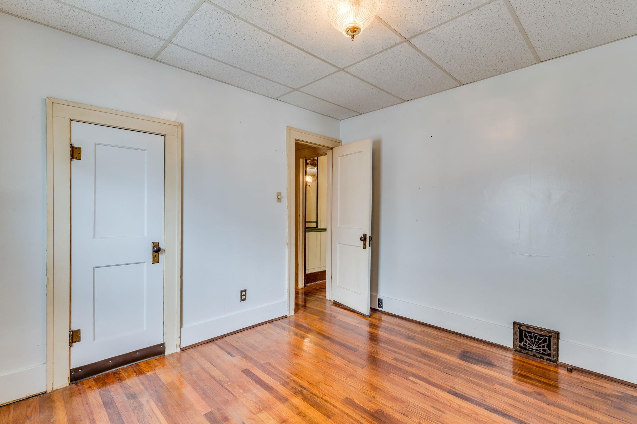 414 W Avenue C Property Photo 20