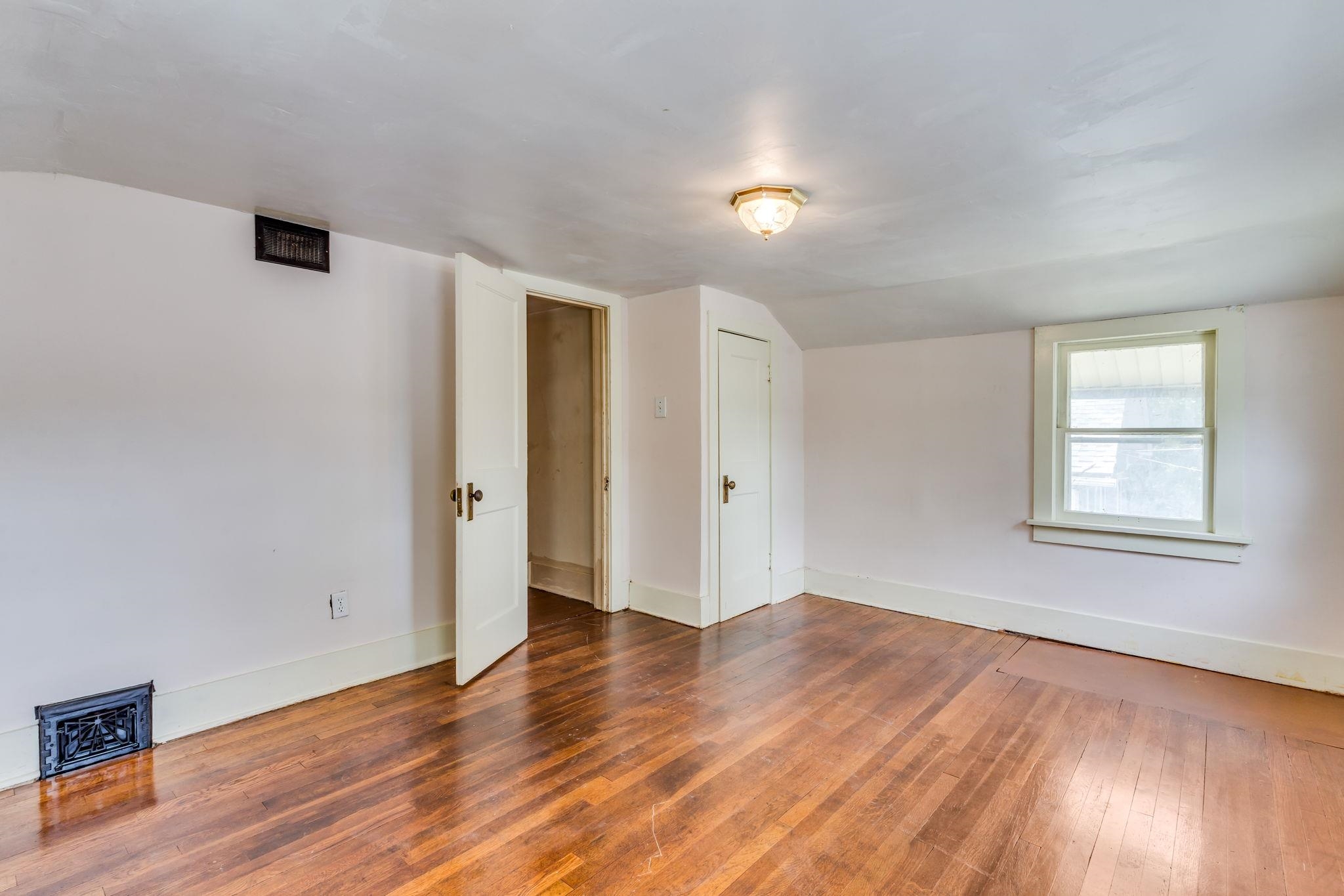 414 W Avenue C Property Photo 24