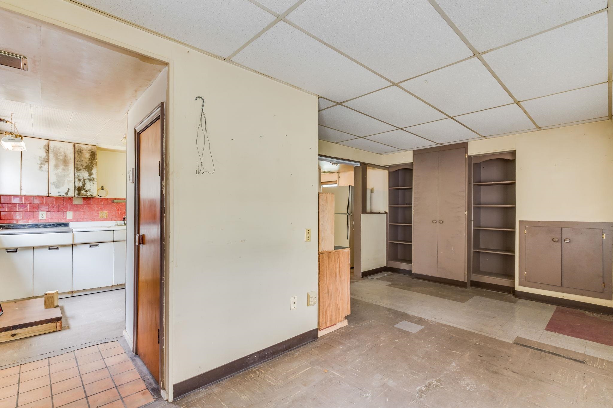 414 W Avenue C Property Photo 29