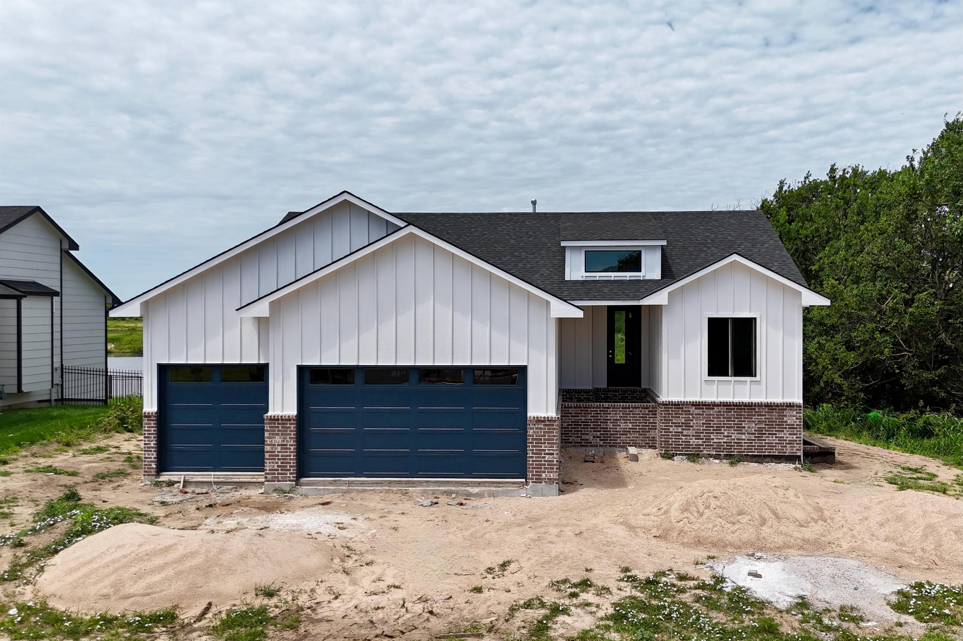 5739 N Edwards St. Property Photo 1