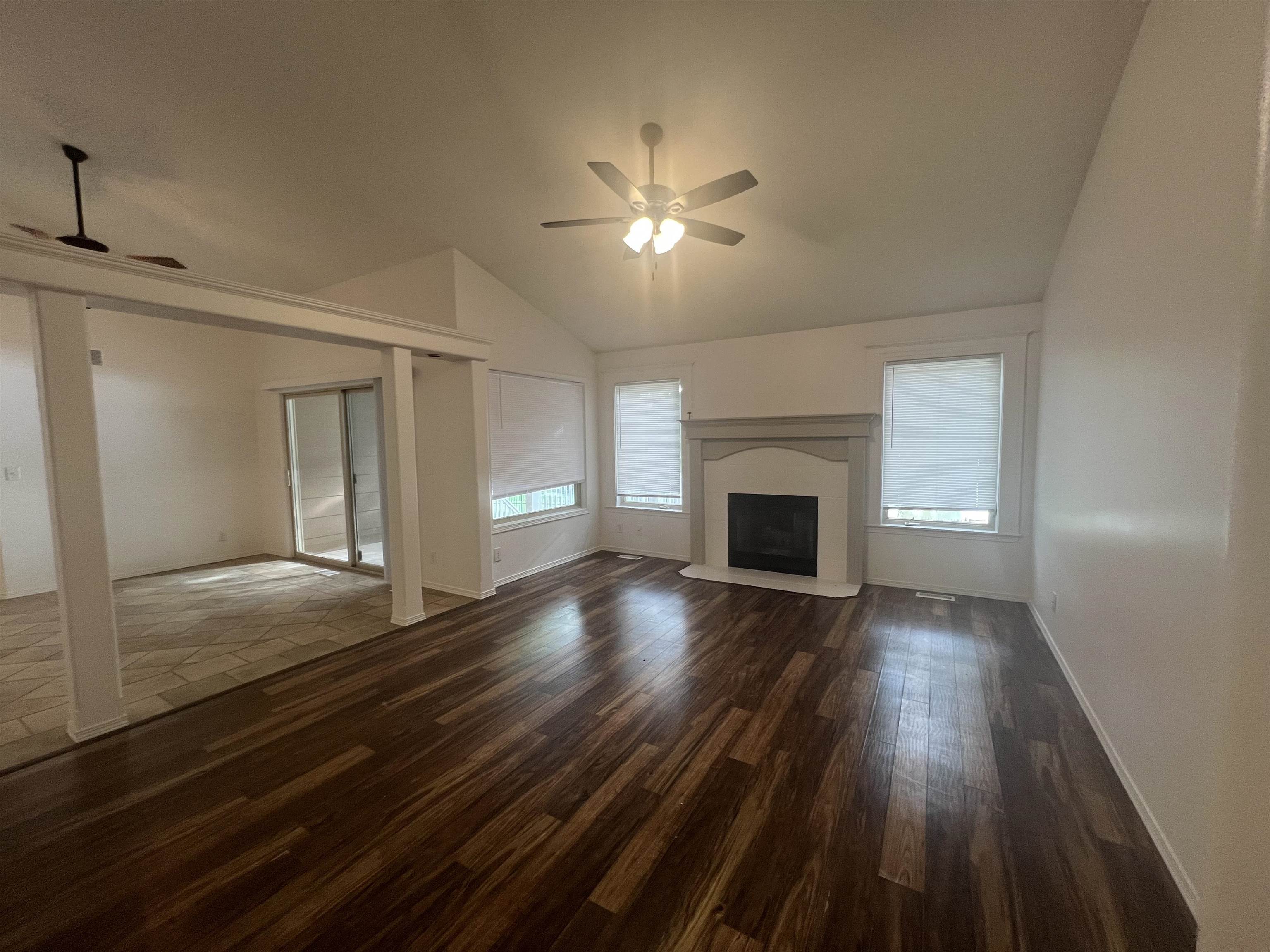 313 N Jaax St Property Photo 10