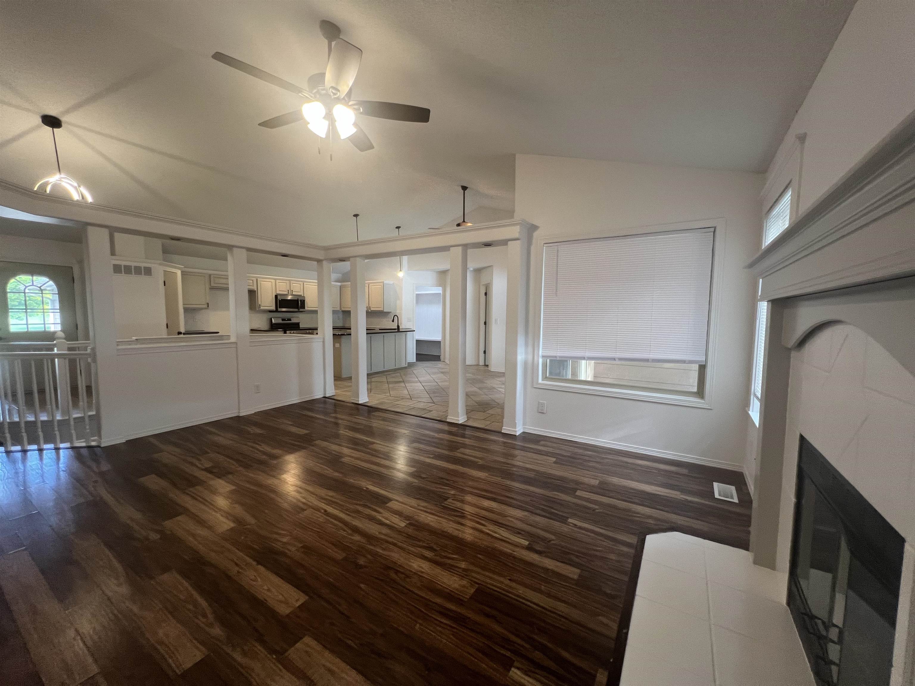 313 N Jaax St Property Photo 11