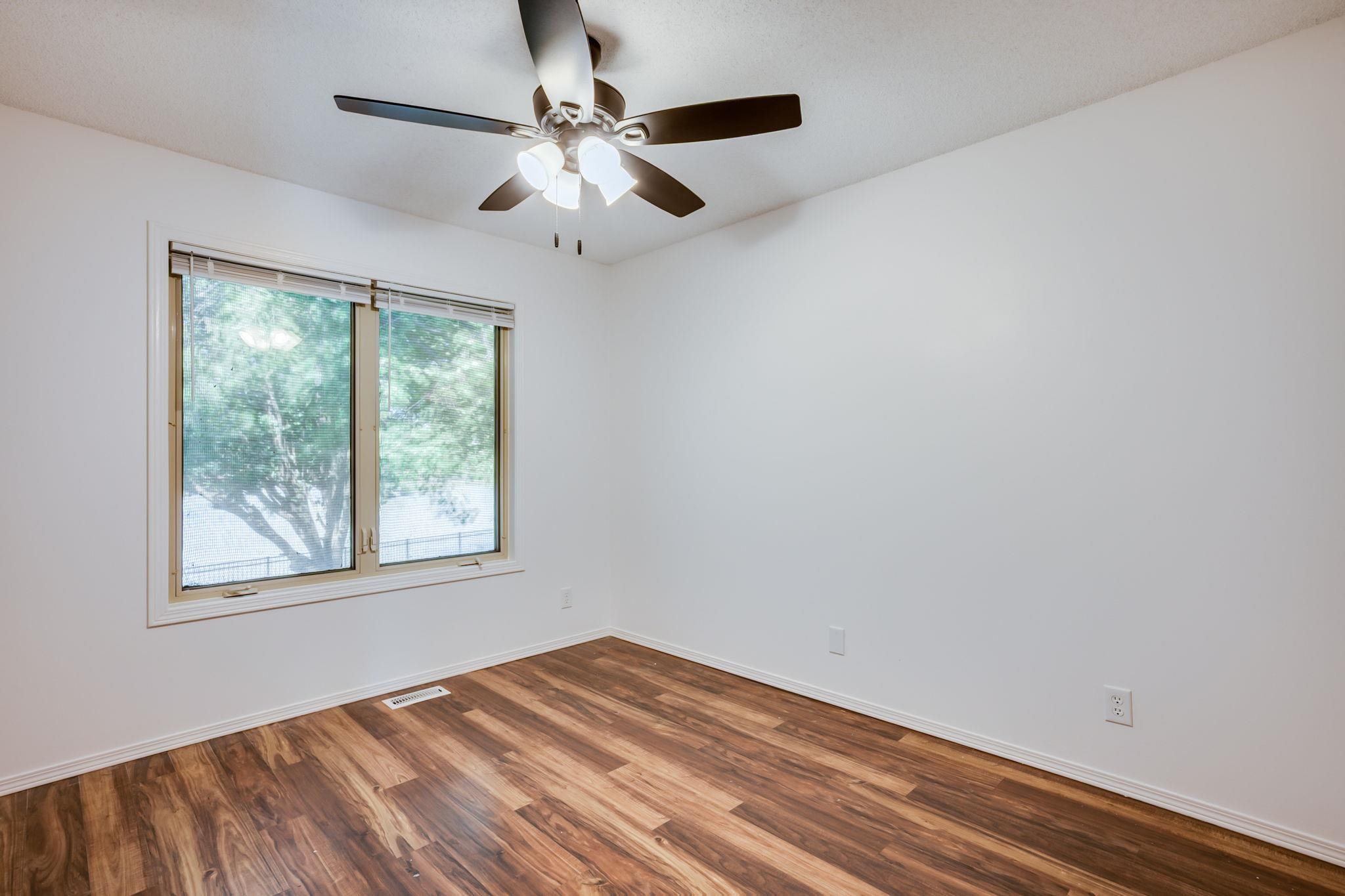 313 N Jaax St Property Photo 18