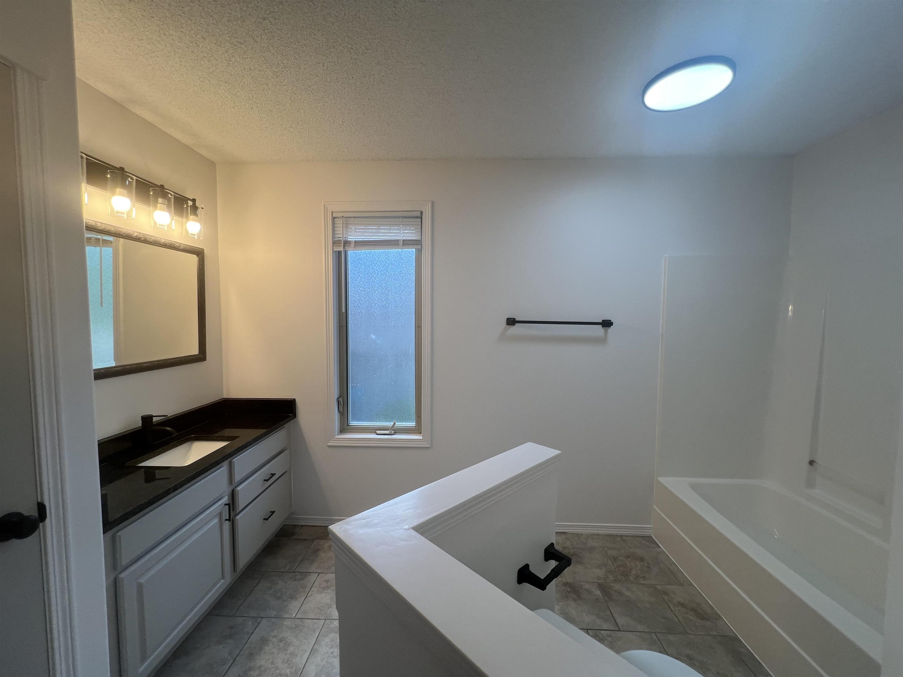 313 N Jaax St Property Photo 20